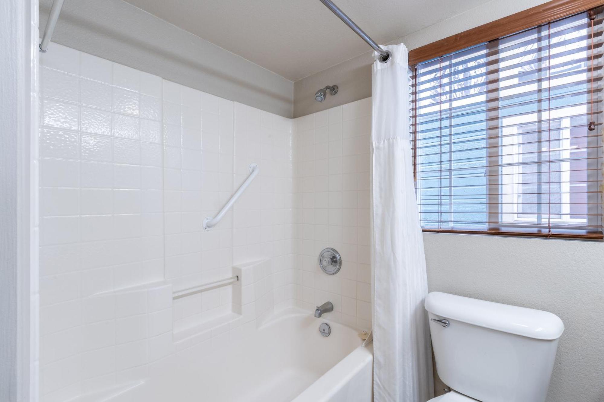 One-Bedroom Cottage,1591235761:JPEG