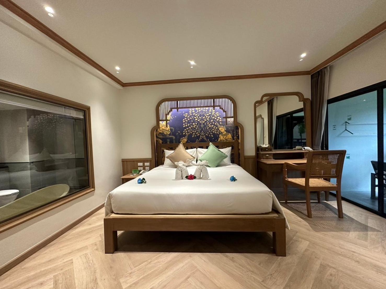 Grand Deluxe Room