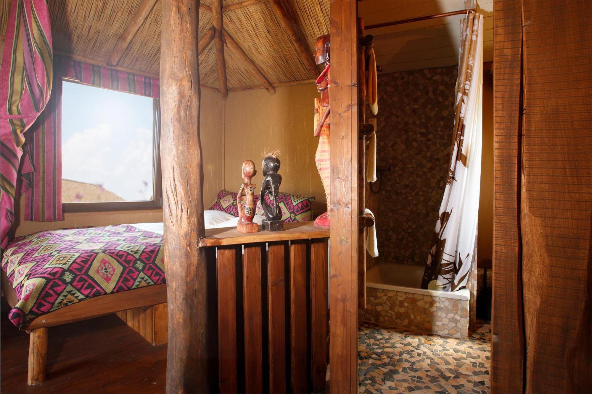 Masai Mara Lodge excl park entrance fee mandatory
