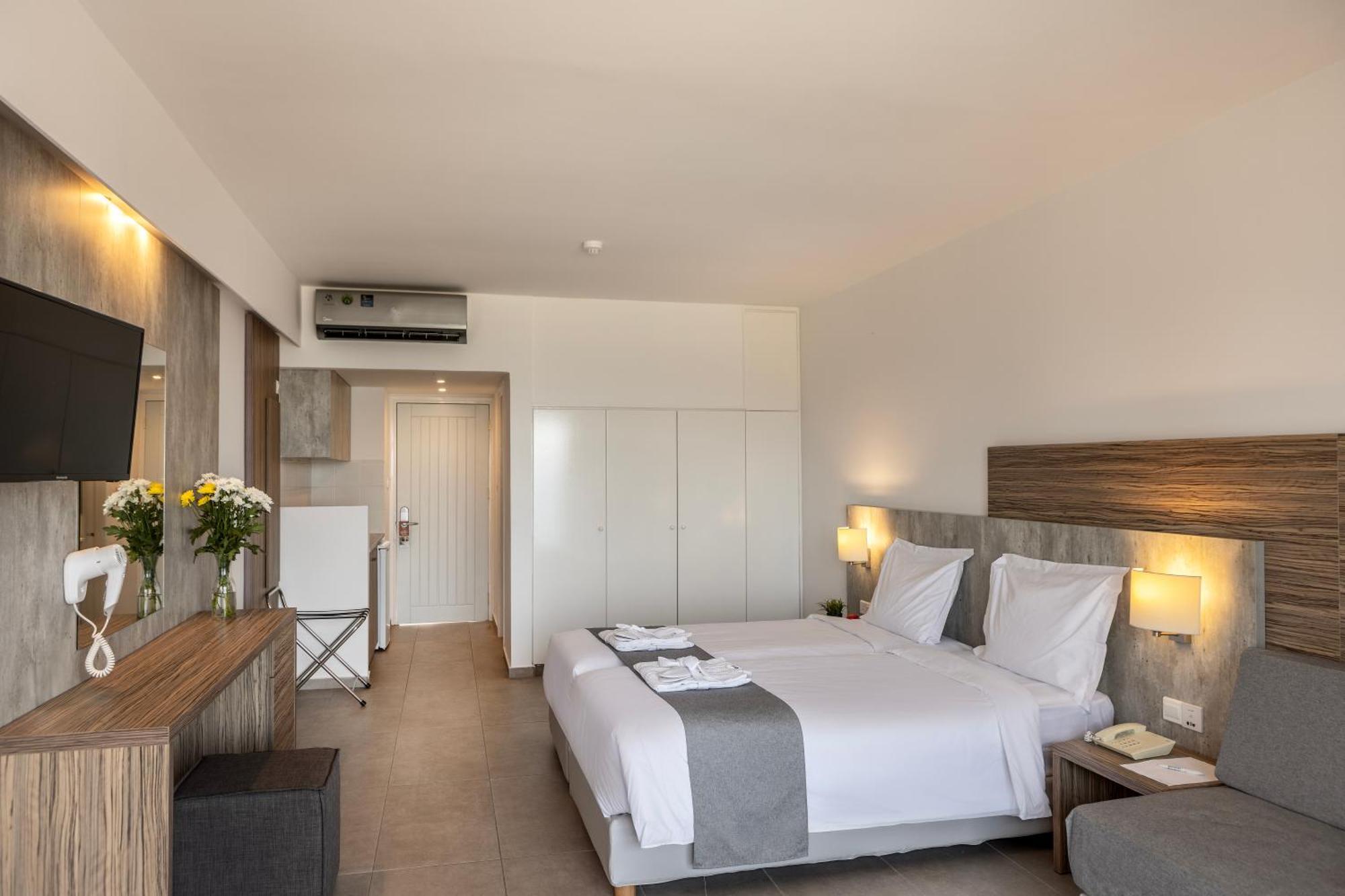 Superior Double or Twin Room,1594942151:JPEG