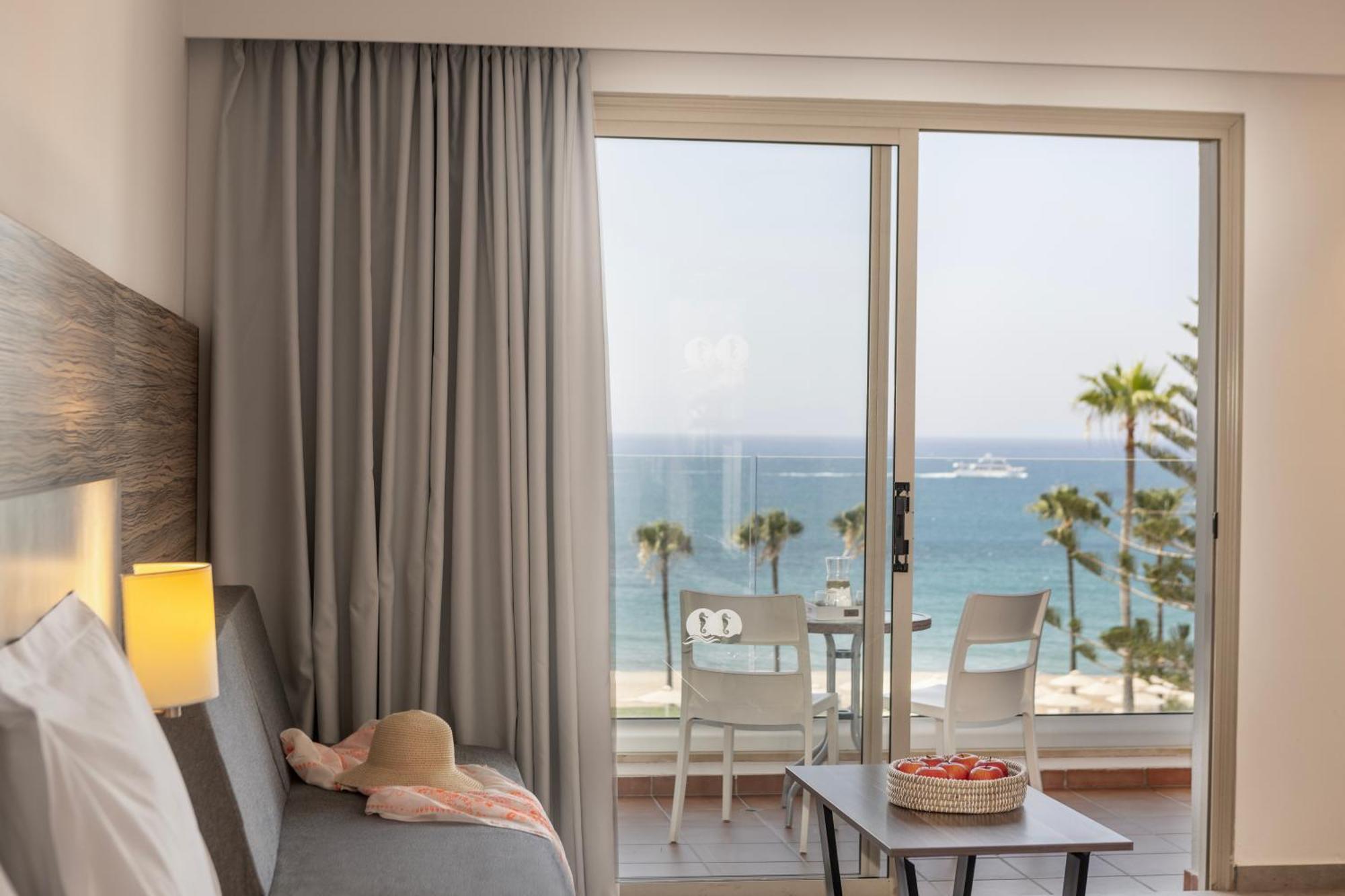 Superior Double or Twin Room with Sea View,1594942122:JPEG