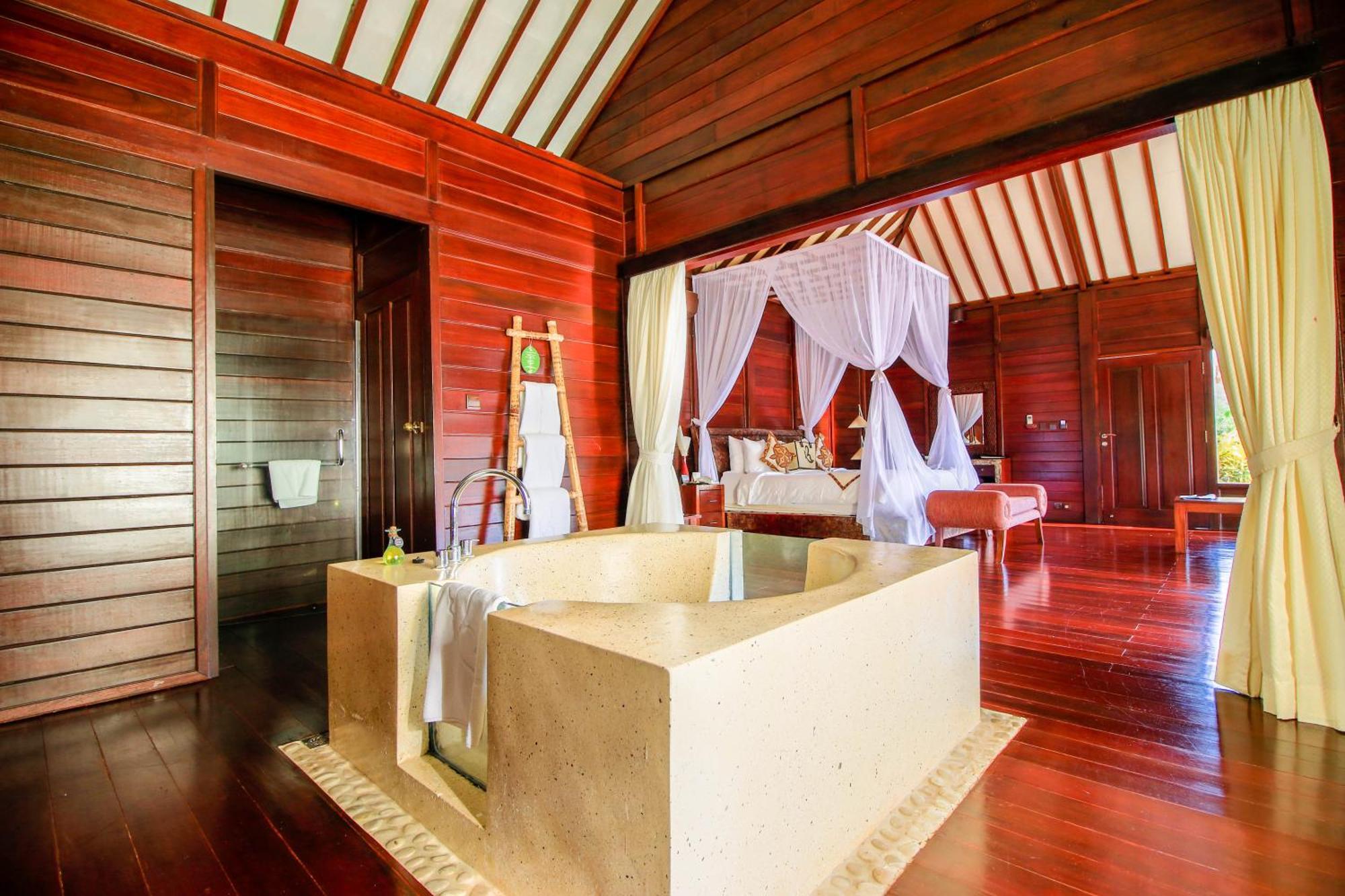 River View Pool Villa with Rafting