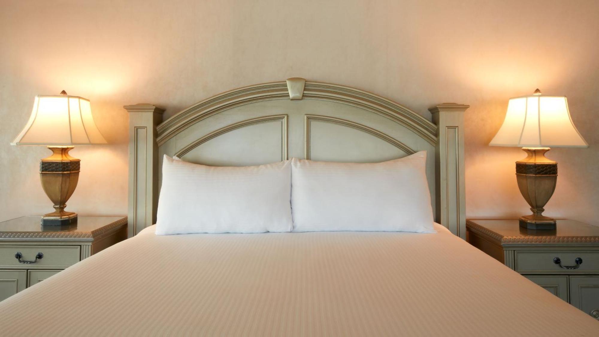 Petite Suite King Non-Smoking,1603741986:JPEG