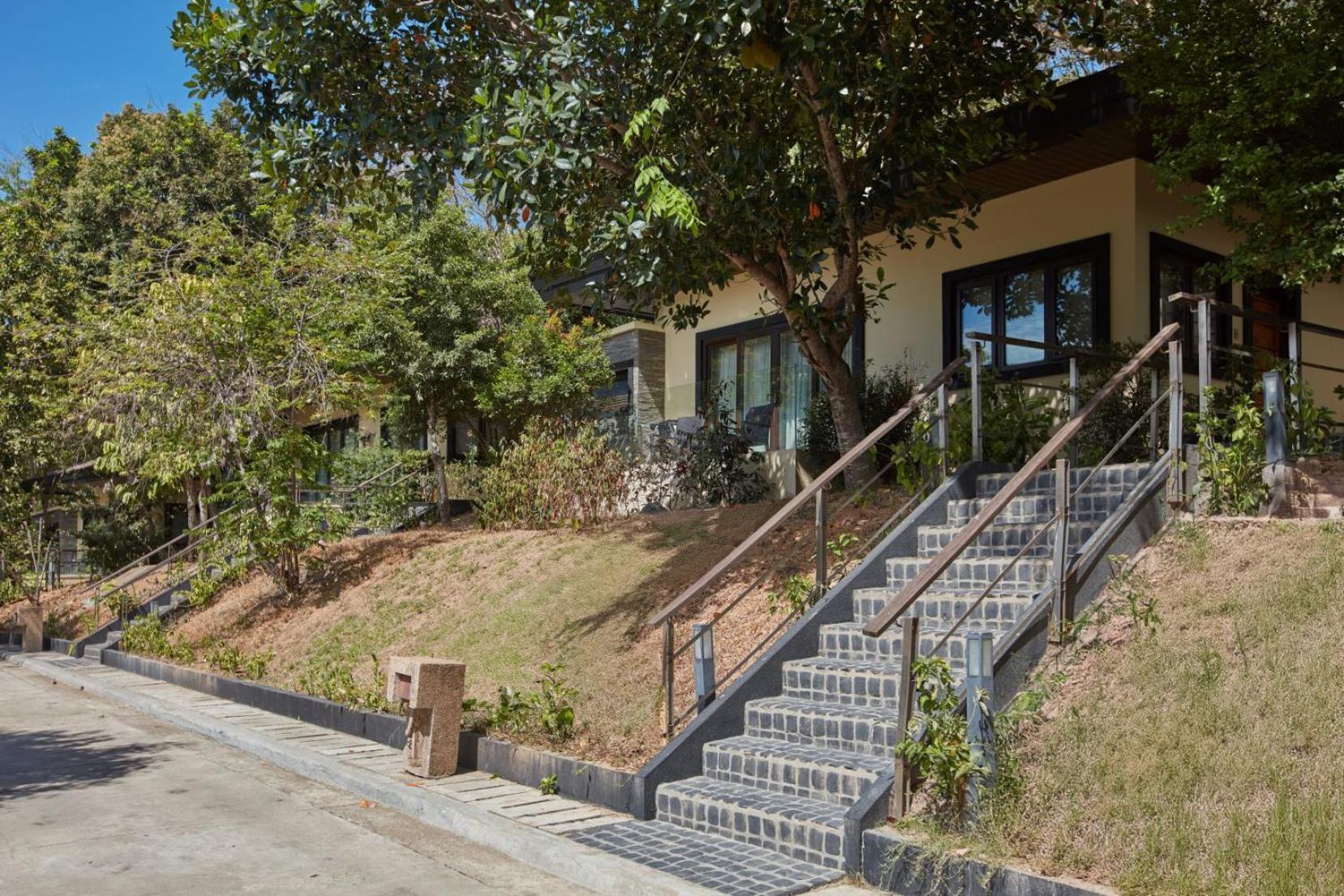 Hilltop Bungalow,1599657752:JPEG