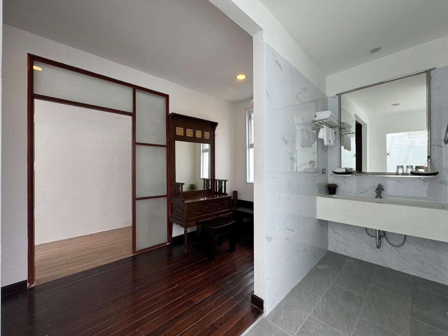 One-Bedroom Villa