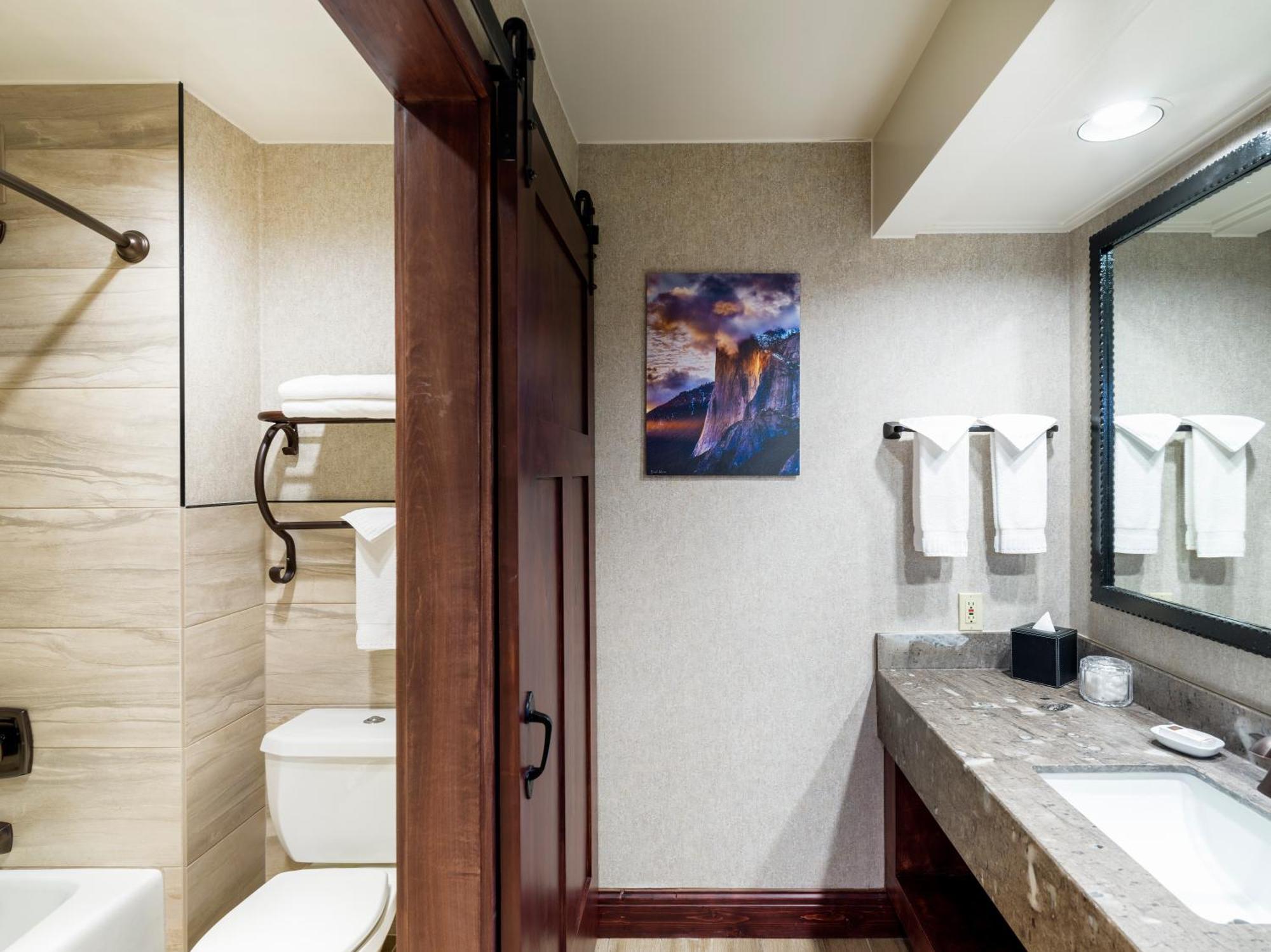 Premium Room with Two Queen Beds,1698869509:JPEG