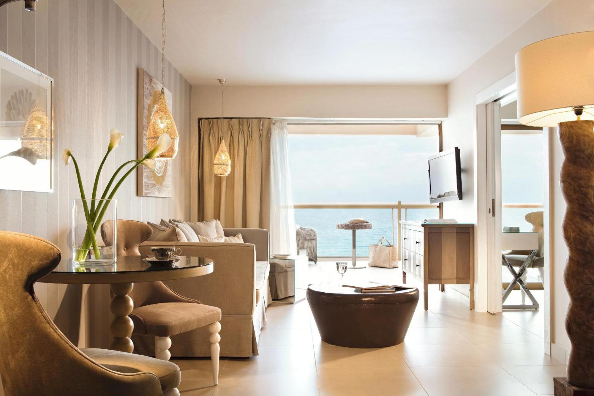 Two Bedroom Family Suite Sea View,1604076732:JPEG