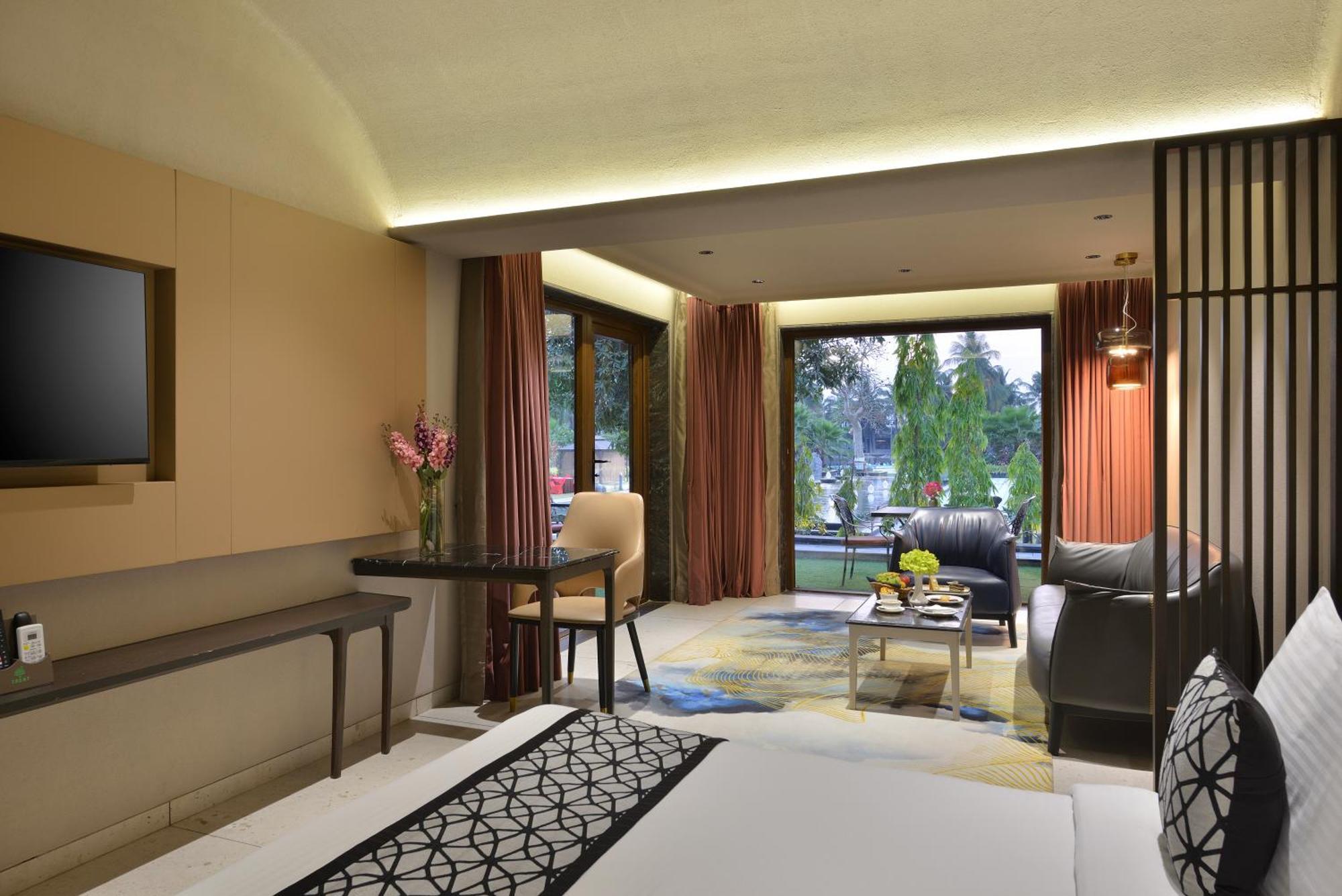 Deluxe Room,1606583802:JPEG