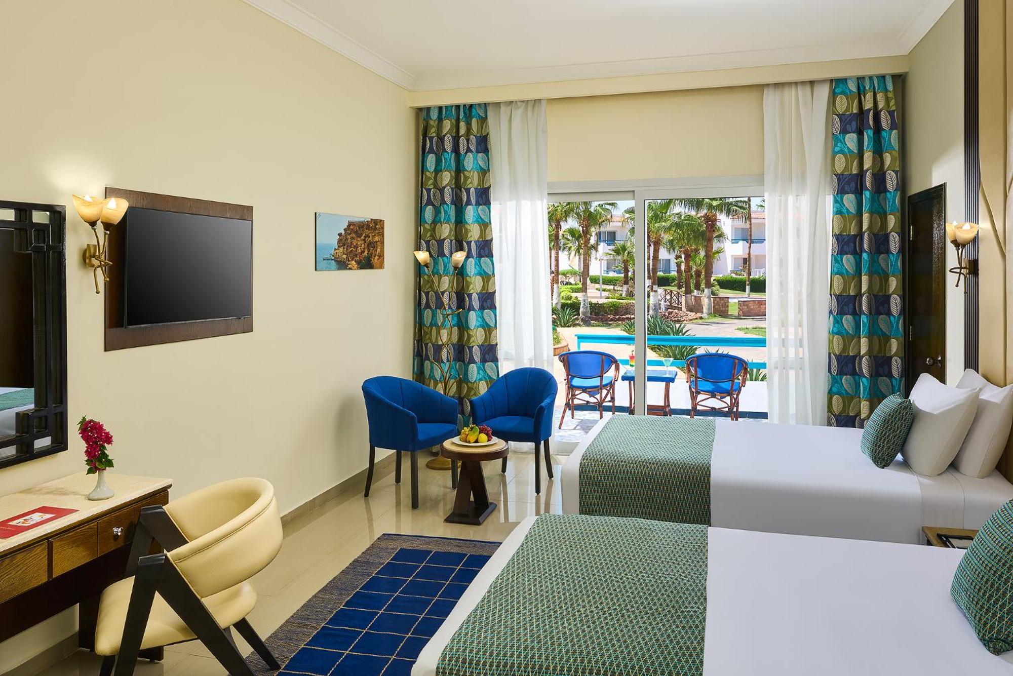 Elegant Garden View Room