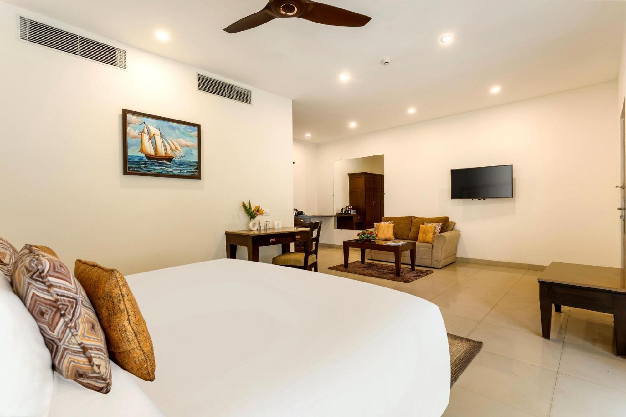 Hill View Deluxe Double on Food & Beverages Not Applicable on Room Service,1609724874:JPEG