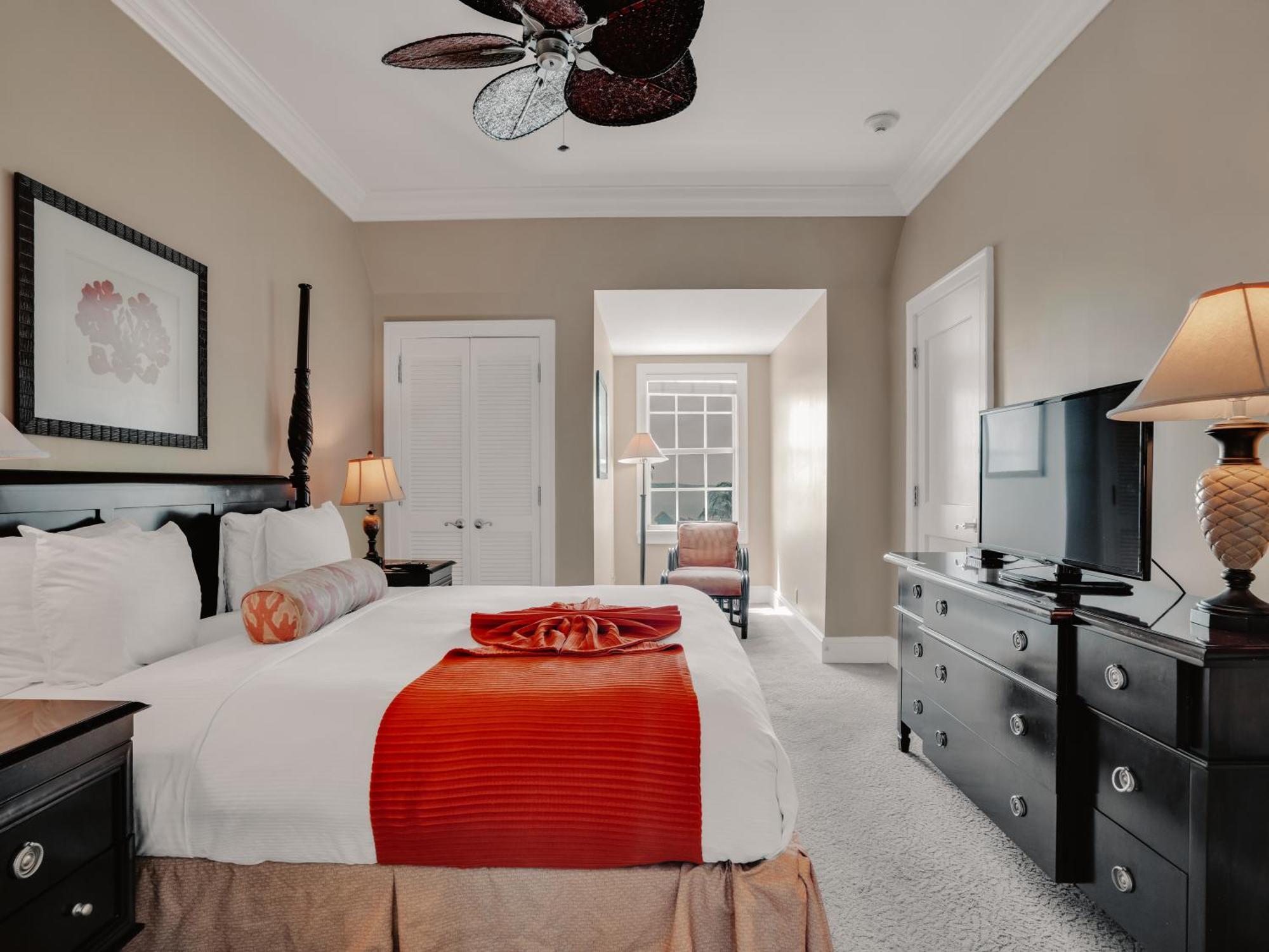 Luxury One Bedroom Villa or Townhome,1611099368:JPEG