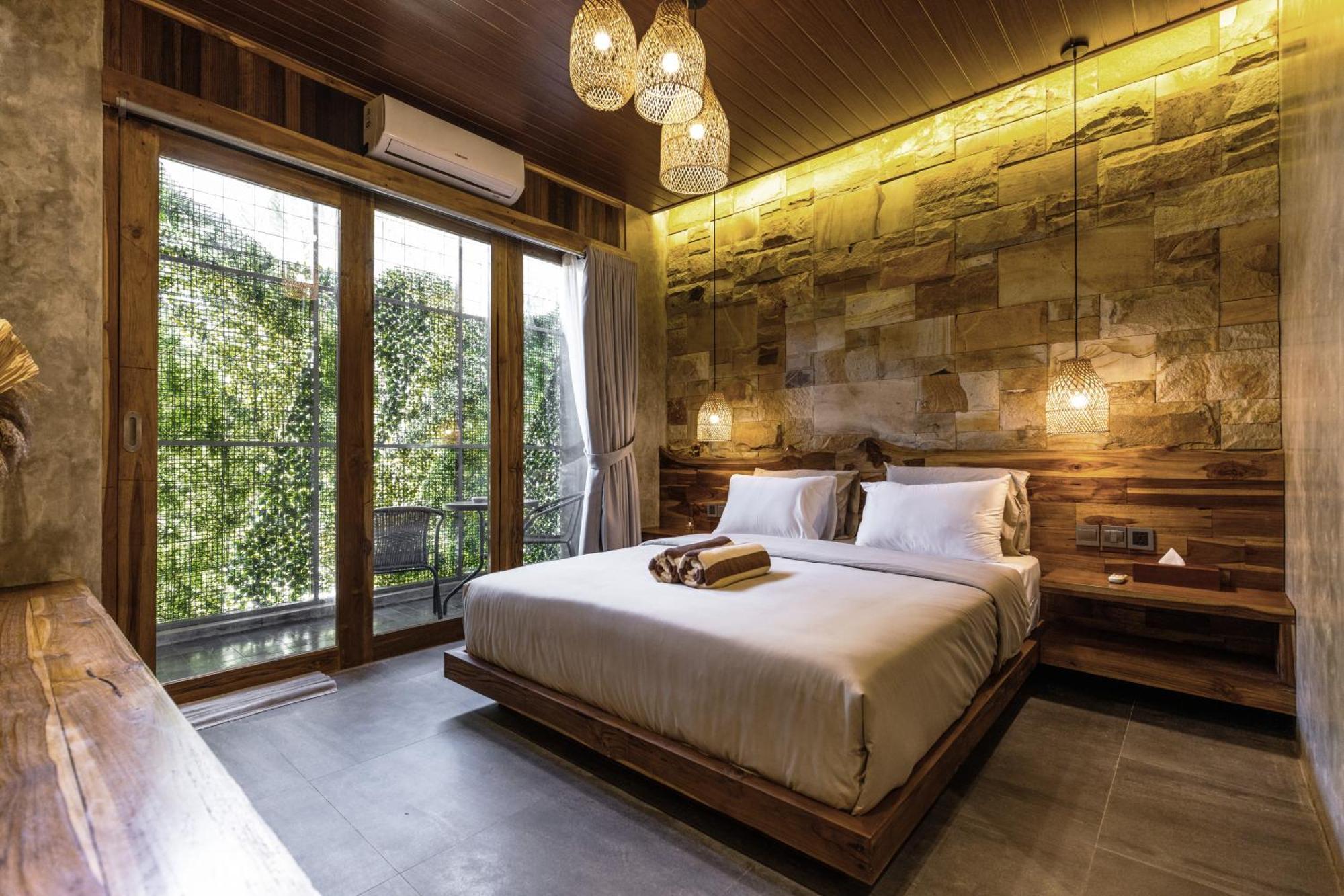 Superior Double Room (No View, Roadside),1611221299:JPEG