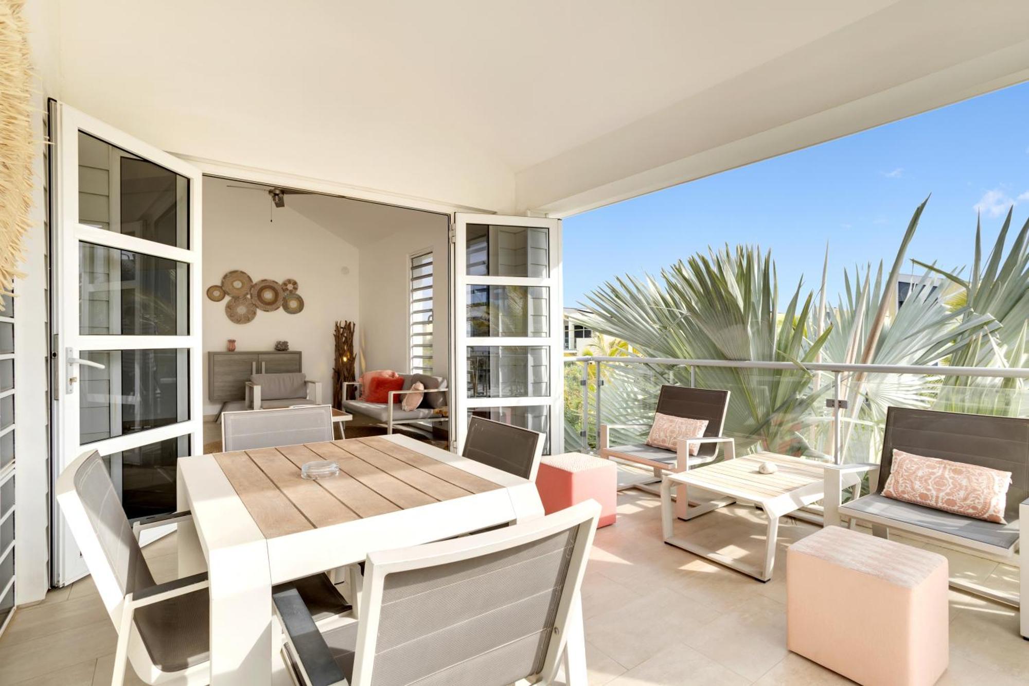 One-Bedroom King Apartment,1699119709:JPEG