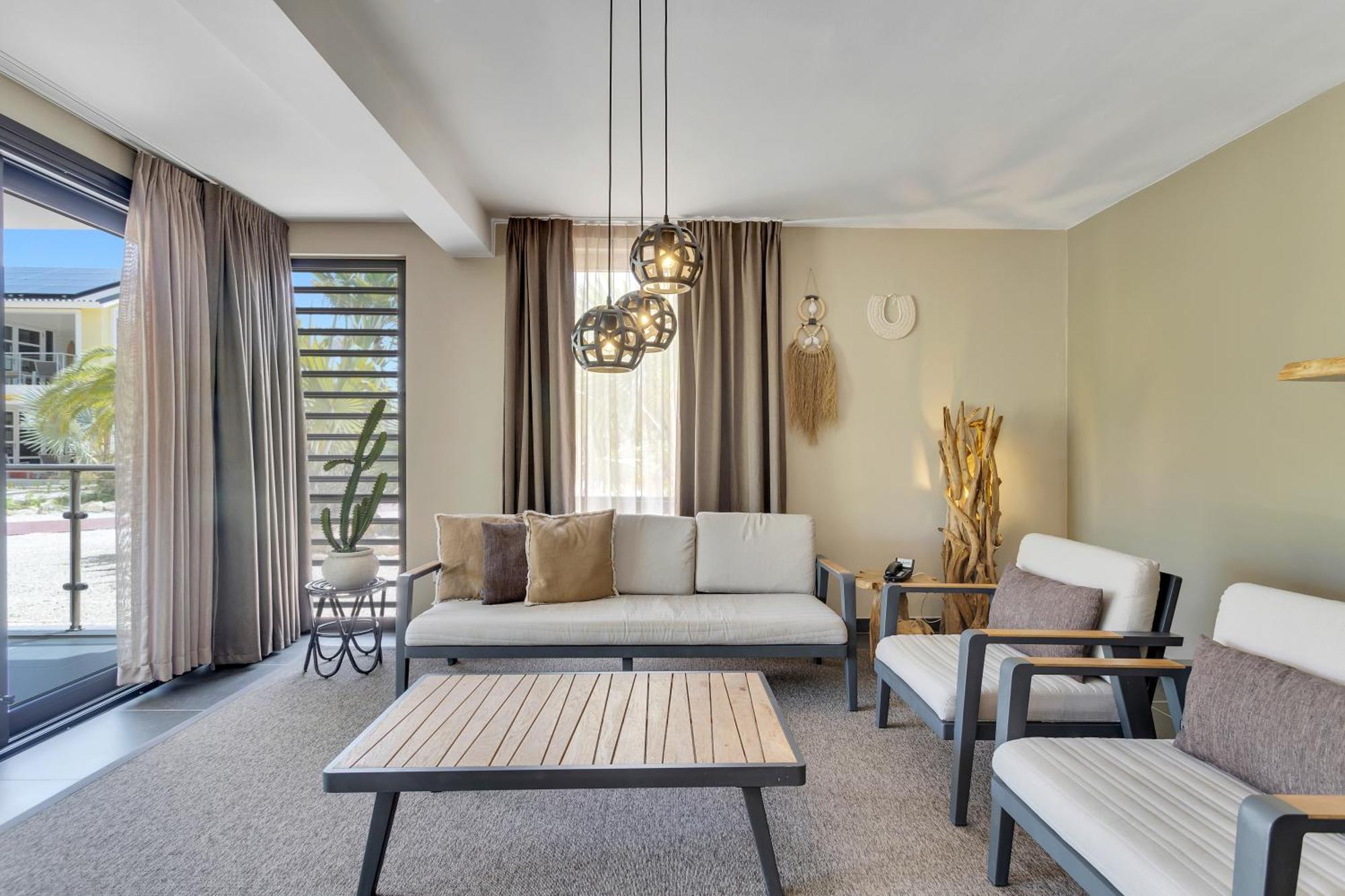 Two-Bedroom Apartment with Two King Beds