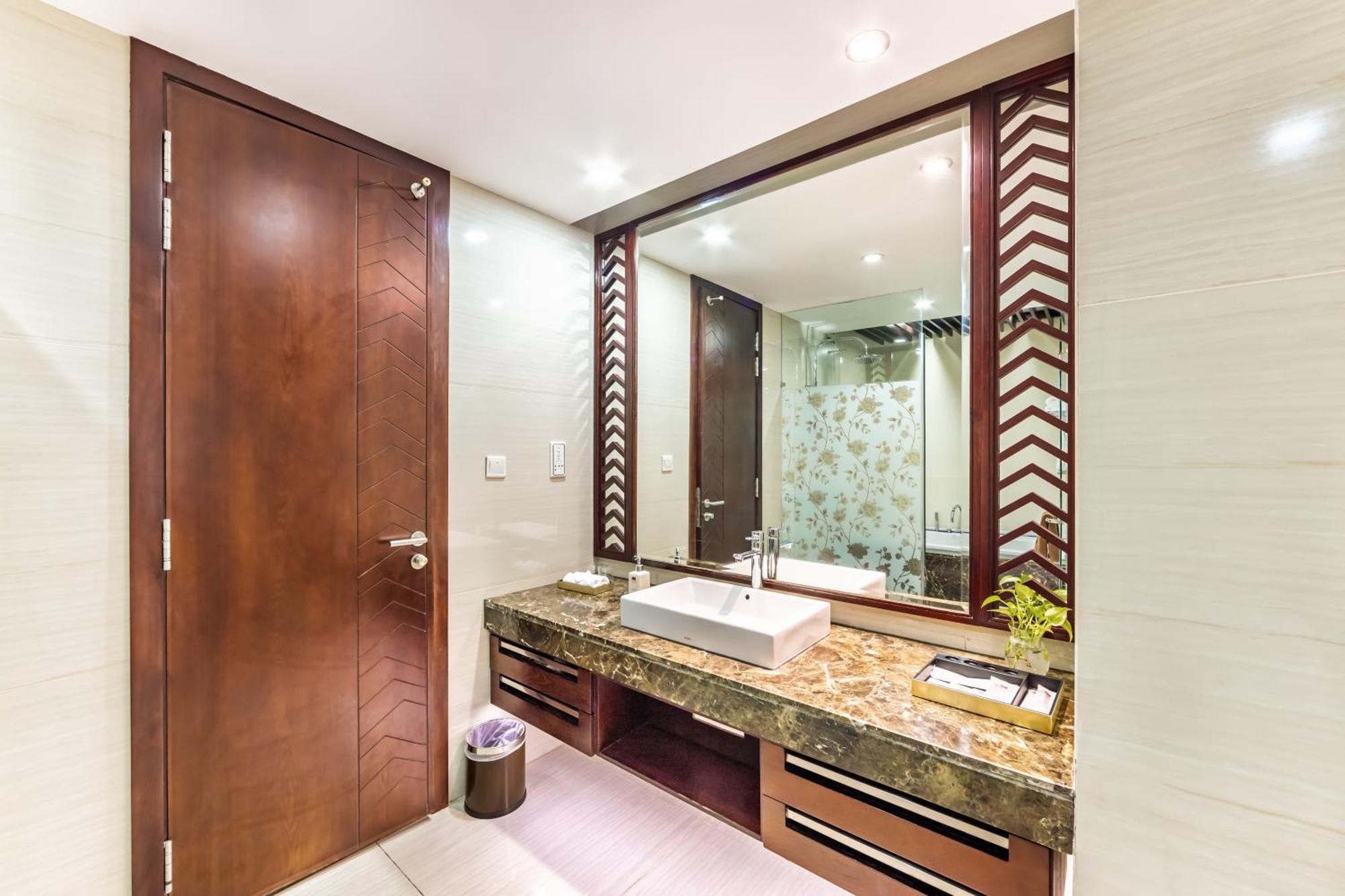 Deluxe Double Room with Balcony and Sea View,1616908498:JPEG