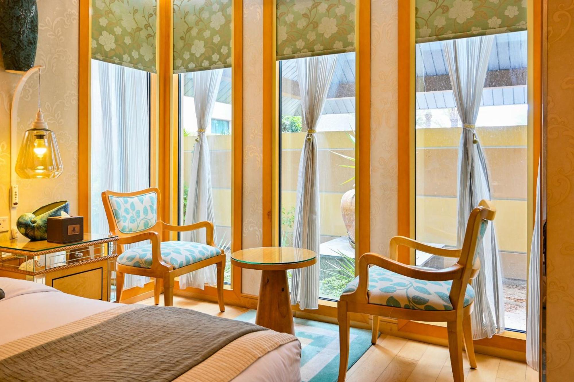 Superior Room,1620607859:JPEG