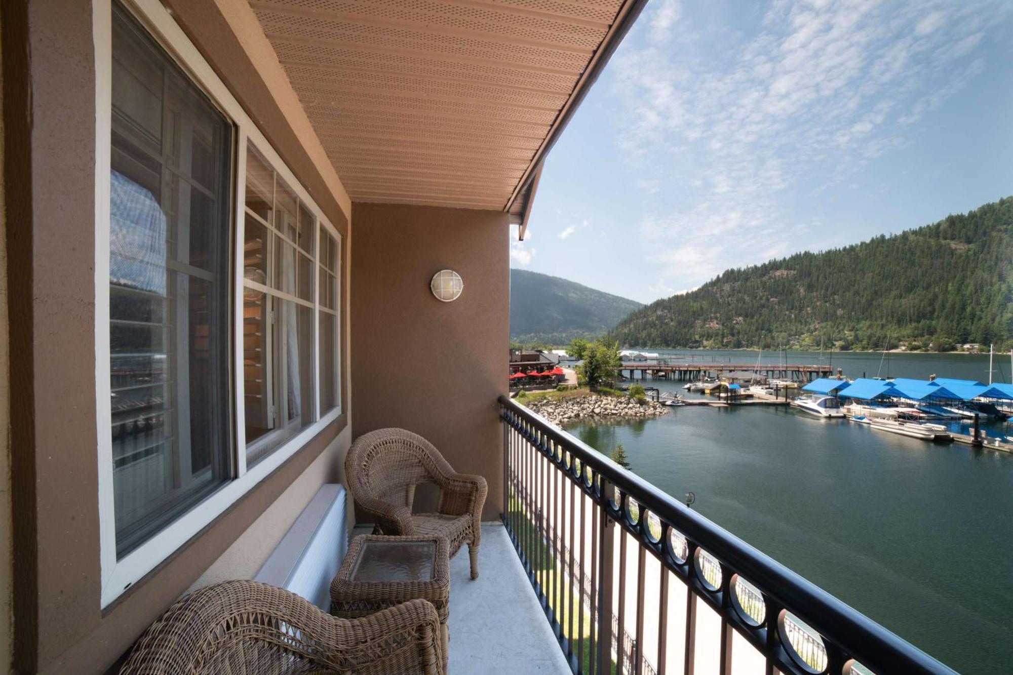 King Room with Sofa Bed and Spa Tub - Balcony/Lake View,1622032787:JPEG