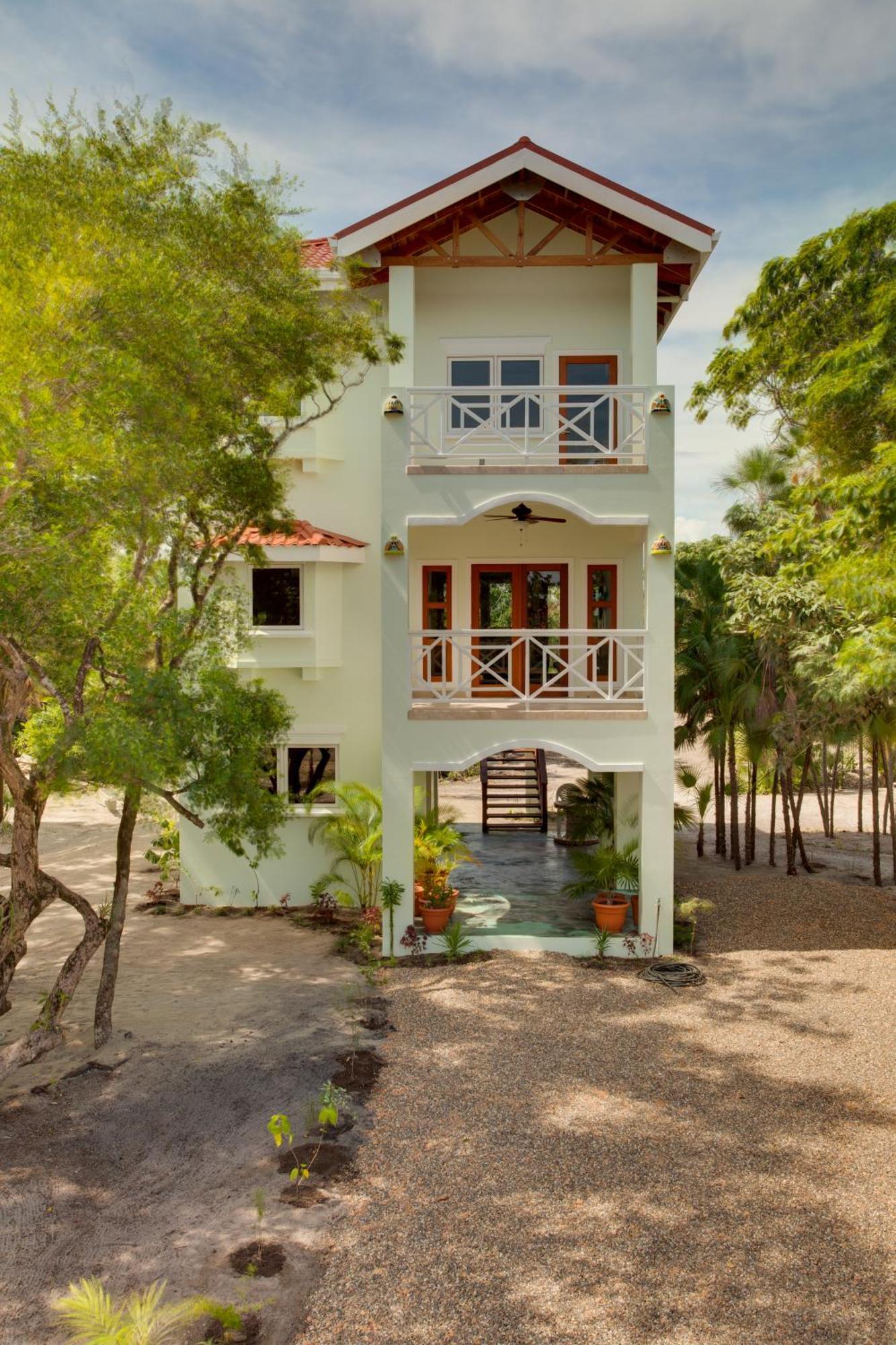 Villa with Garden View