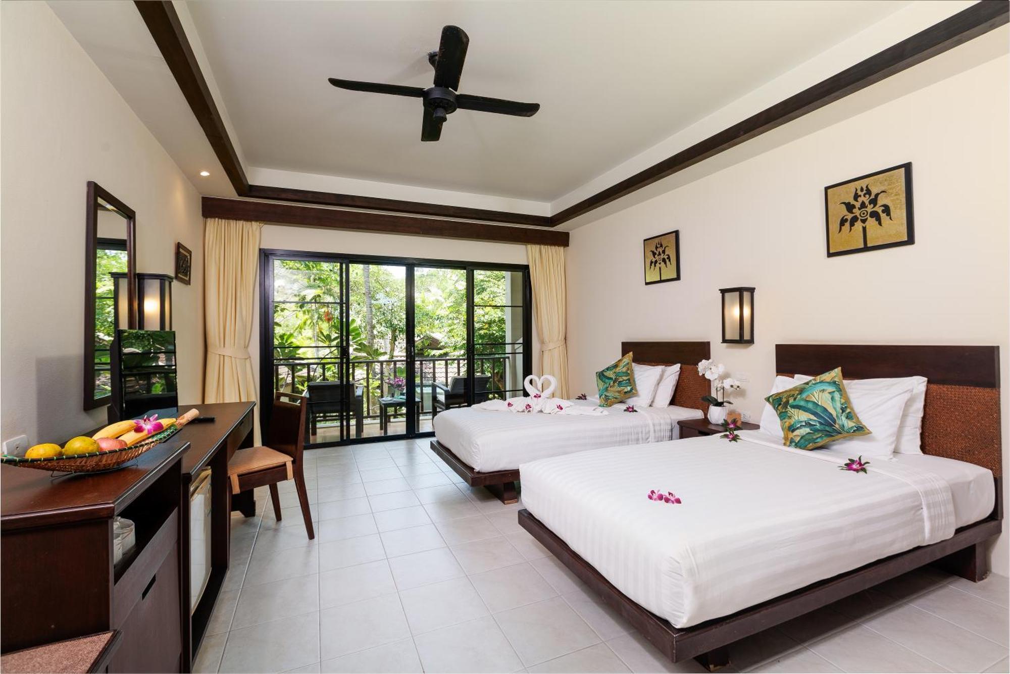 Twin Room with View
