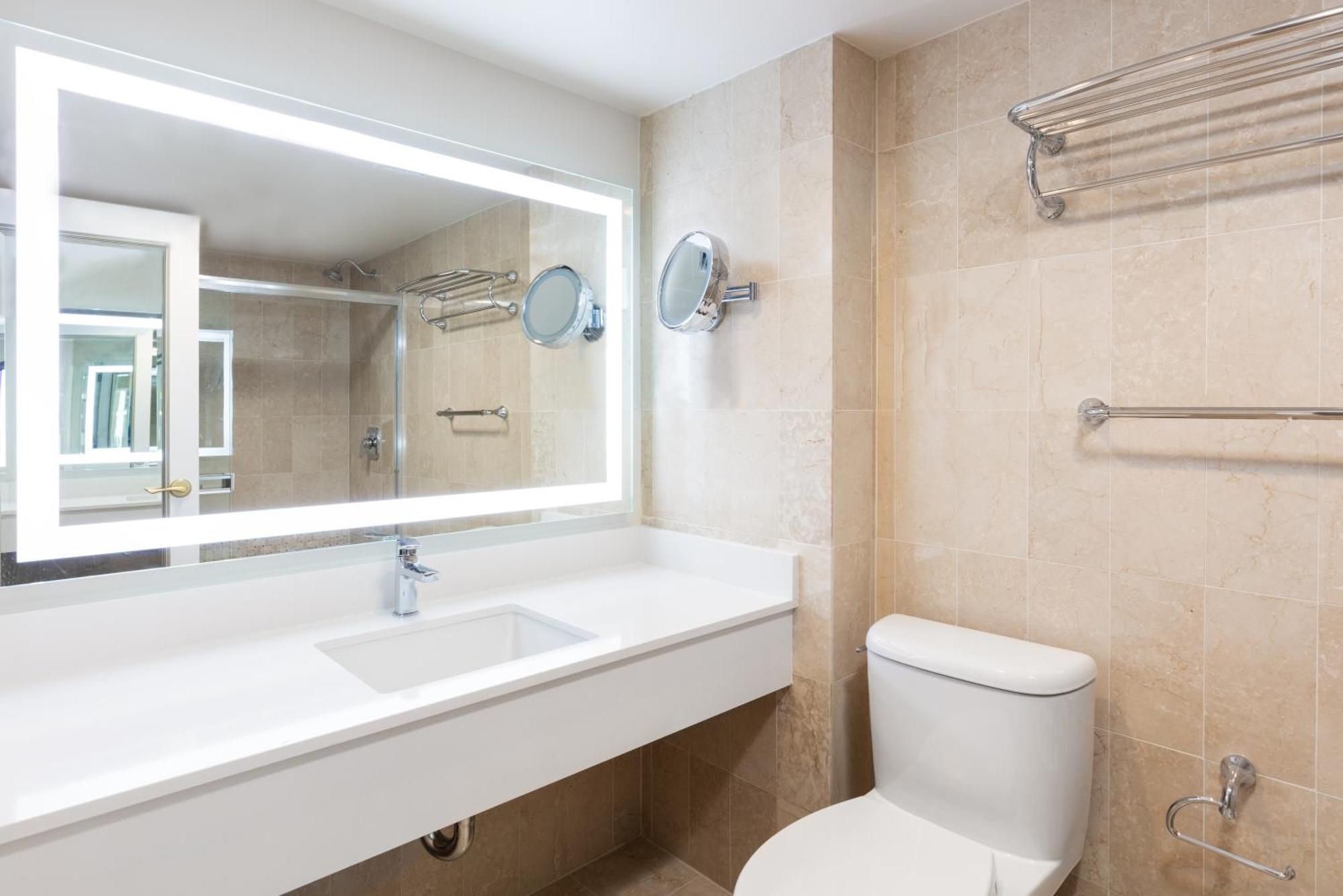 Luxe King Suite,1625482685:JPEG