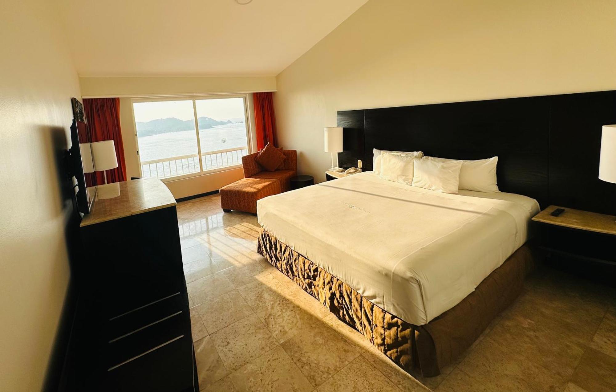 Deluxe King Room,1662396242:JPEG