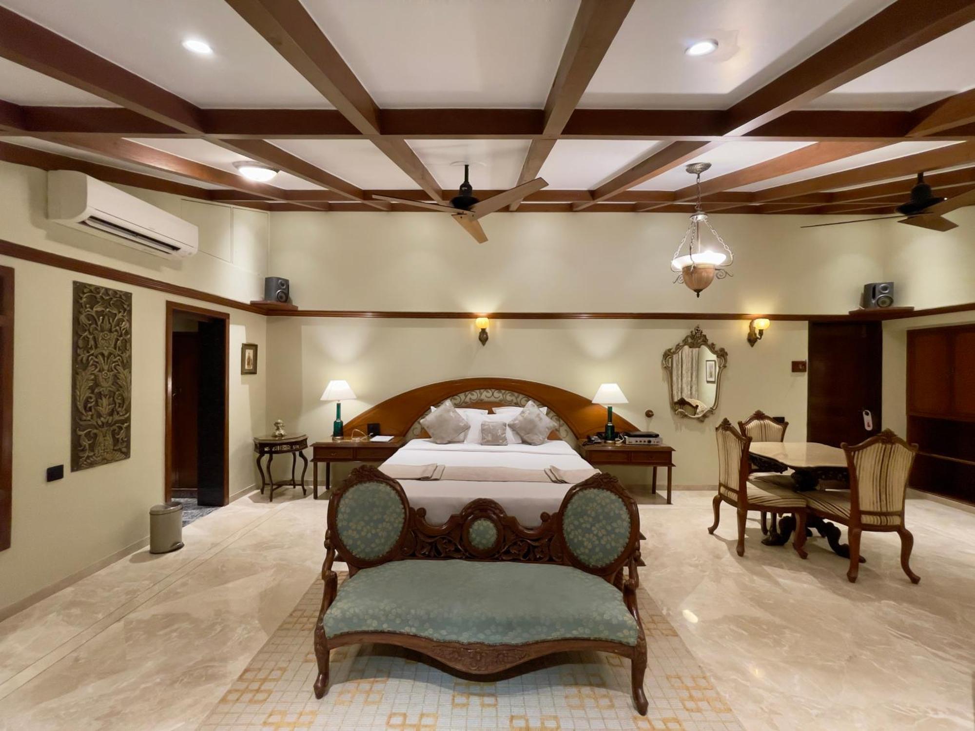 Maharaja Suite