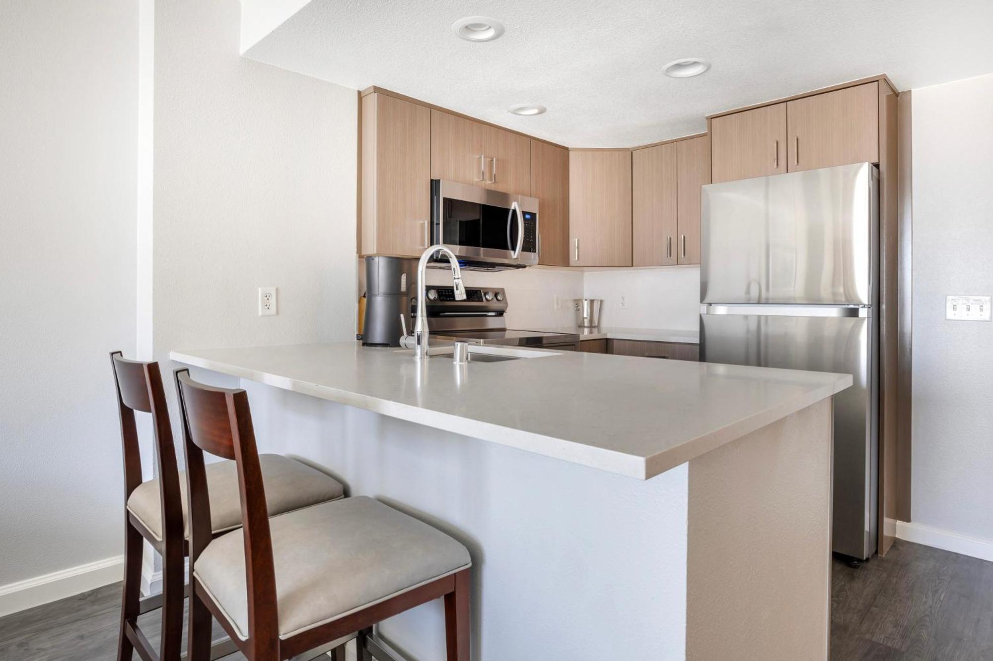 One-Bedroom King Suite with Sofa Bed,1629893514:JPEG