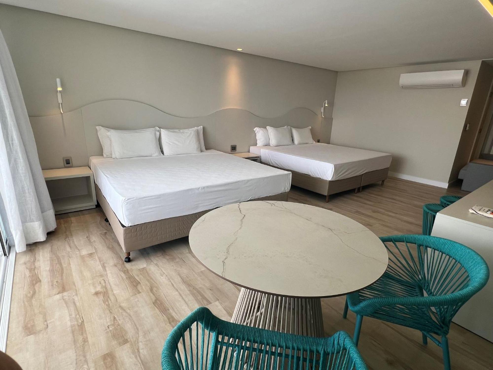 Deluxe Queen Room with Two Queen Beds,1758321171:JPEG