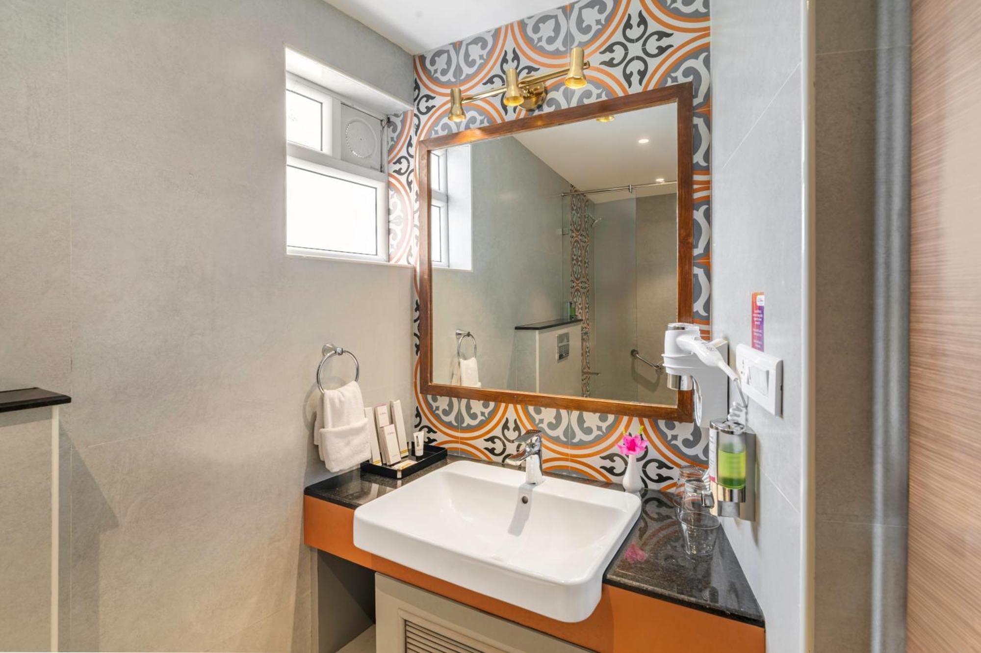 Cycle-Themed Valley View Suites,1632248412:JPEG