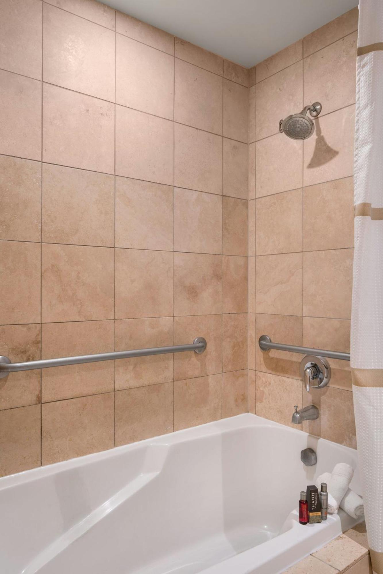 Guest room, 1 King, Garden view, Garden Houses, Whirlpool,1671875701:JPEG