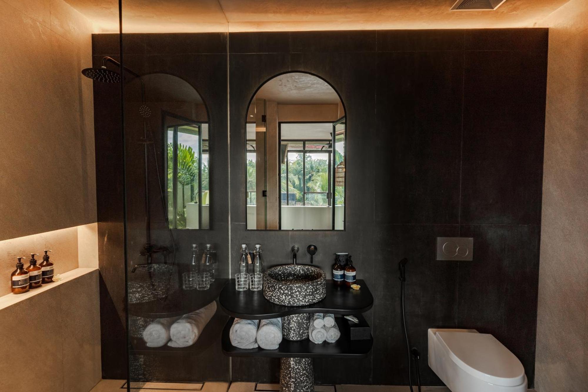 Stay Human Suite,1695766662:JPEG