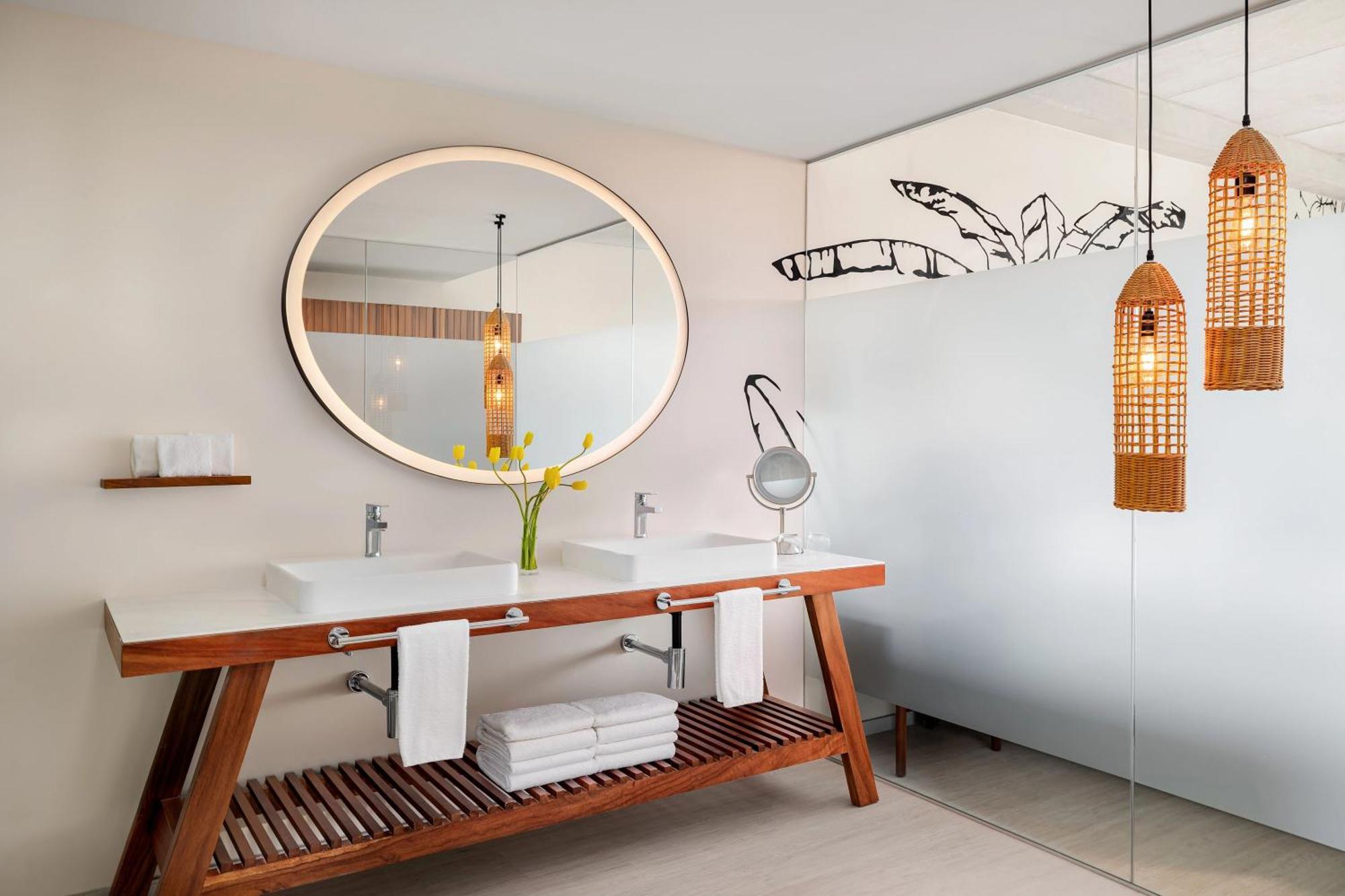 Junior Suite Bay View King Bed,1637901049:JPEG