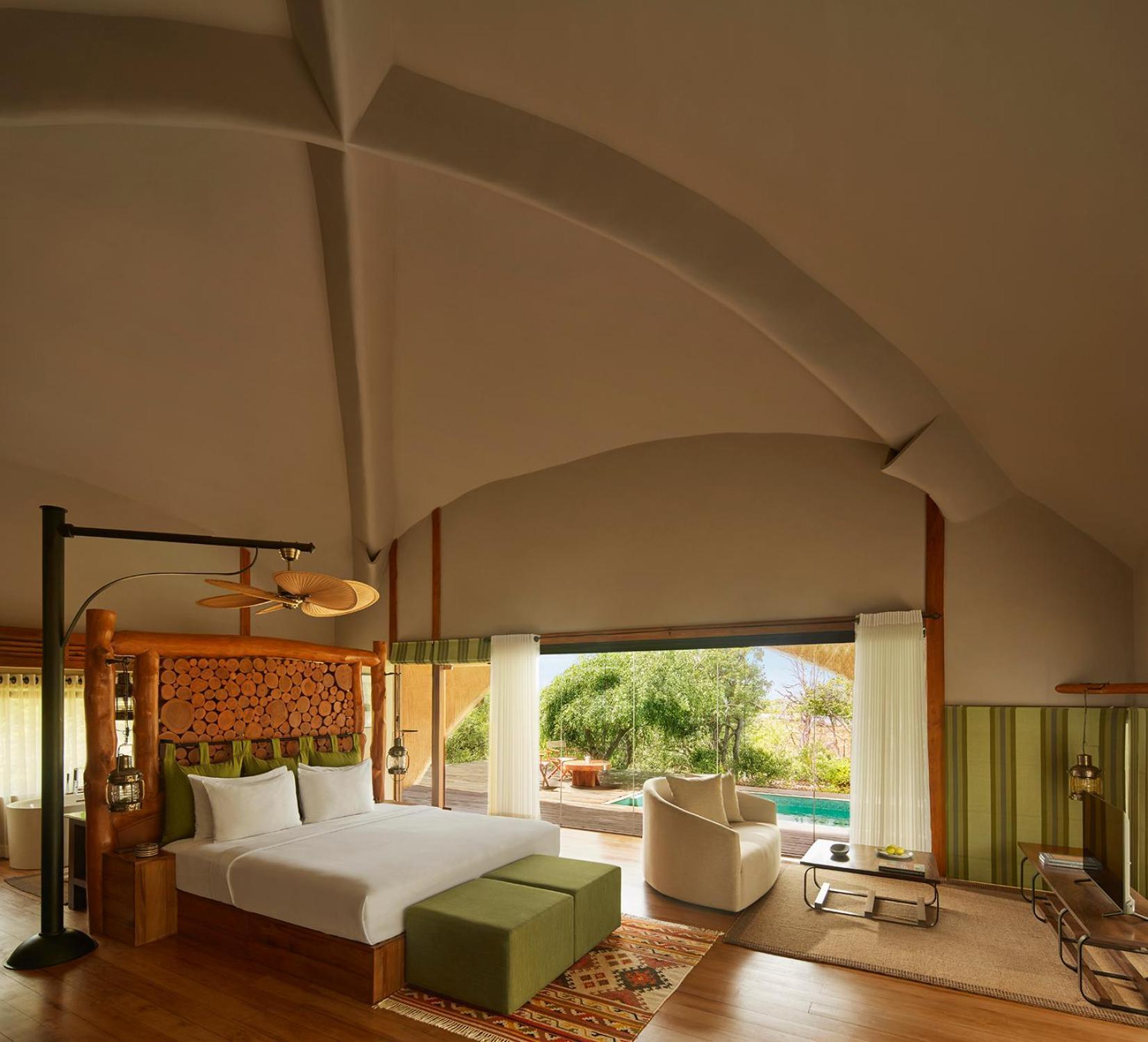 All Inclusive Luxury Cabin Private Plunge Pool & One Game Drive