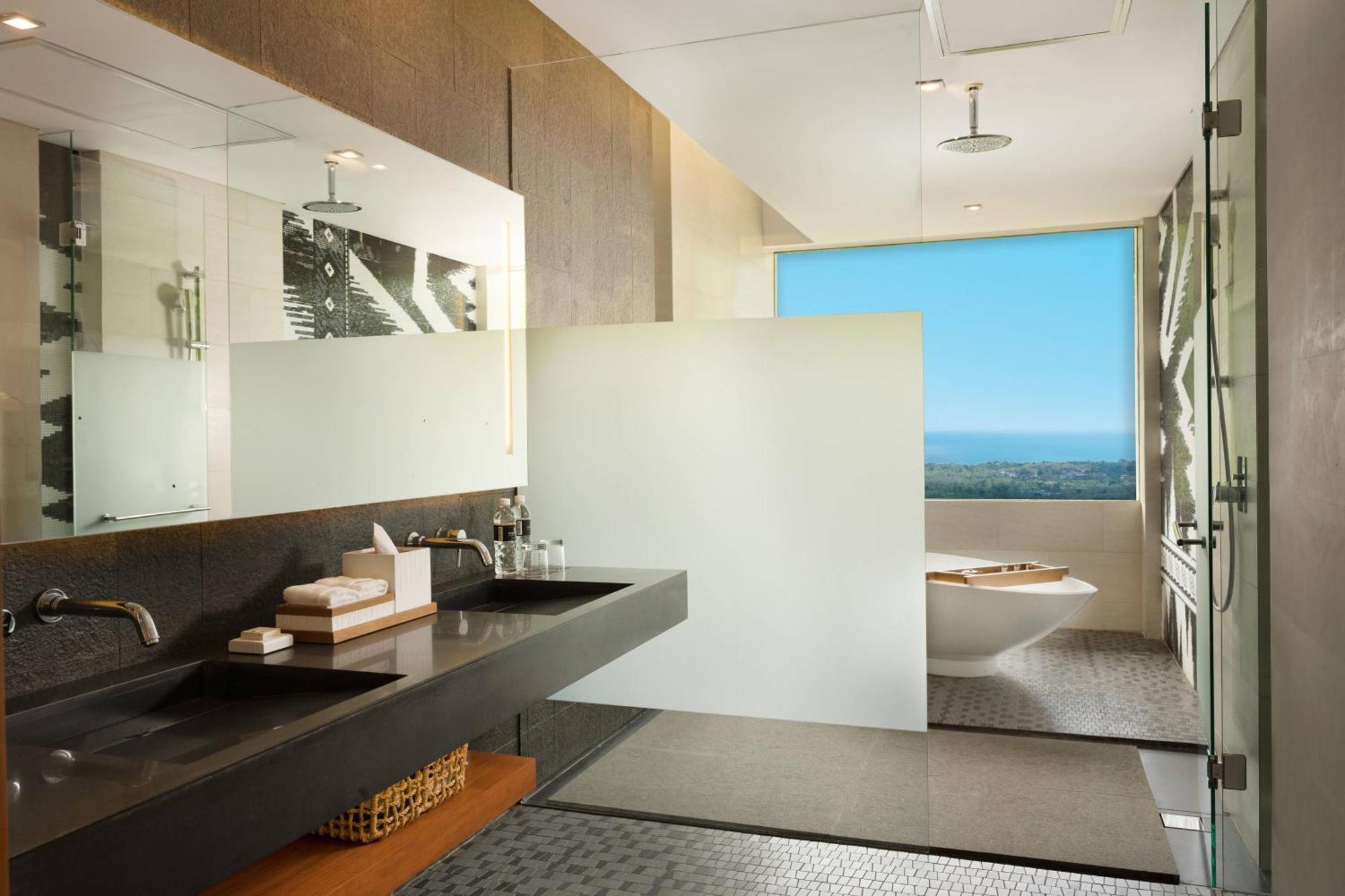 Deluxe Ocean King, Guest room, 1 King, Ocean view, Balcony with Free Scheduled Shuttle to Hotel’s Beach Facility