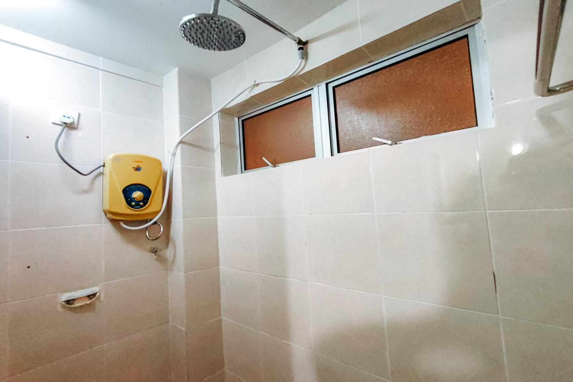 1 Bedroom Apartment (1queen and 1 single bed)