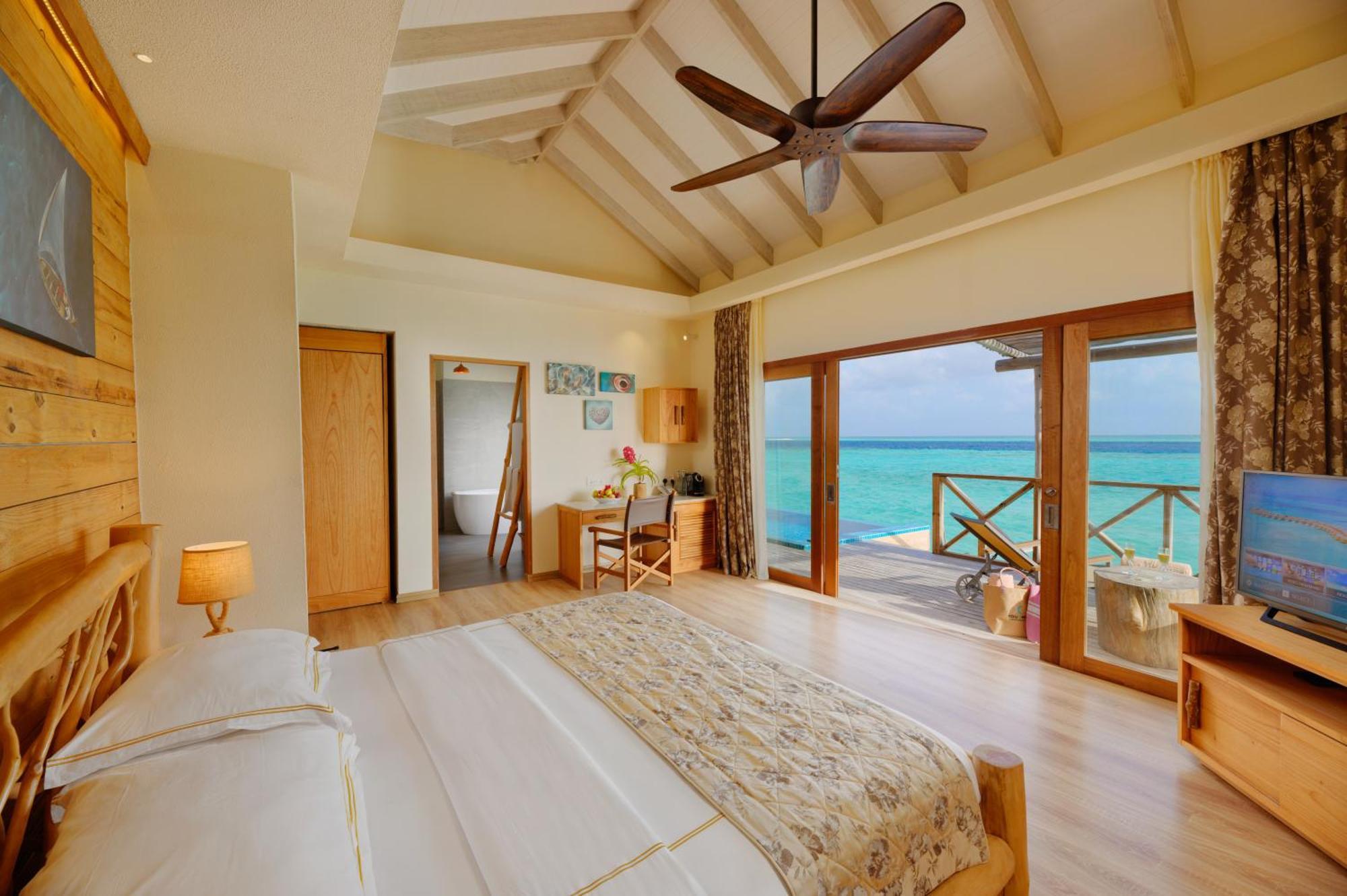 Aqua Suite Slide
