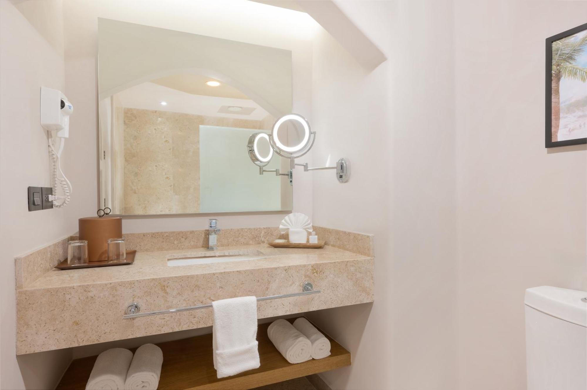 Deluxe Room with Lagoon View,1742699319:JPEG