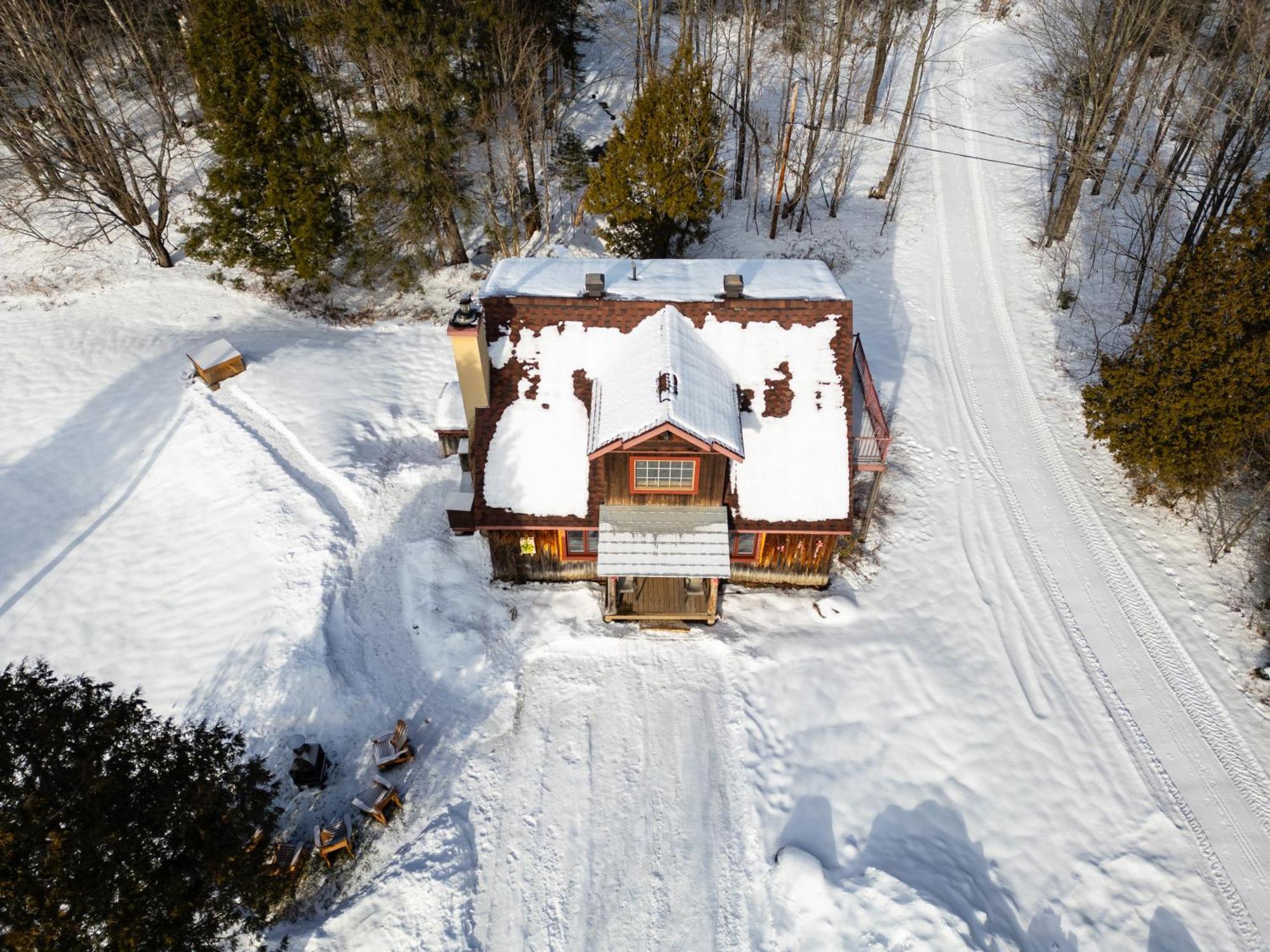 Chalet,1742690884:JPEG