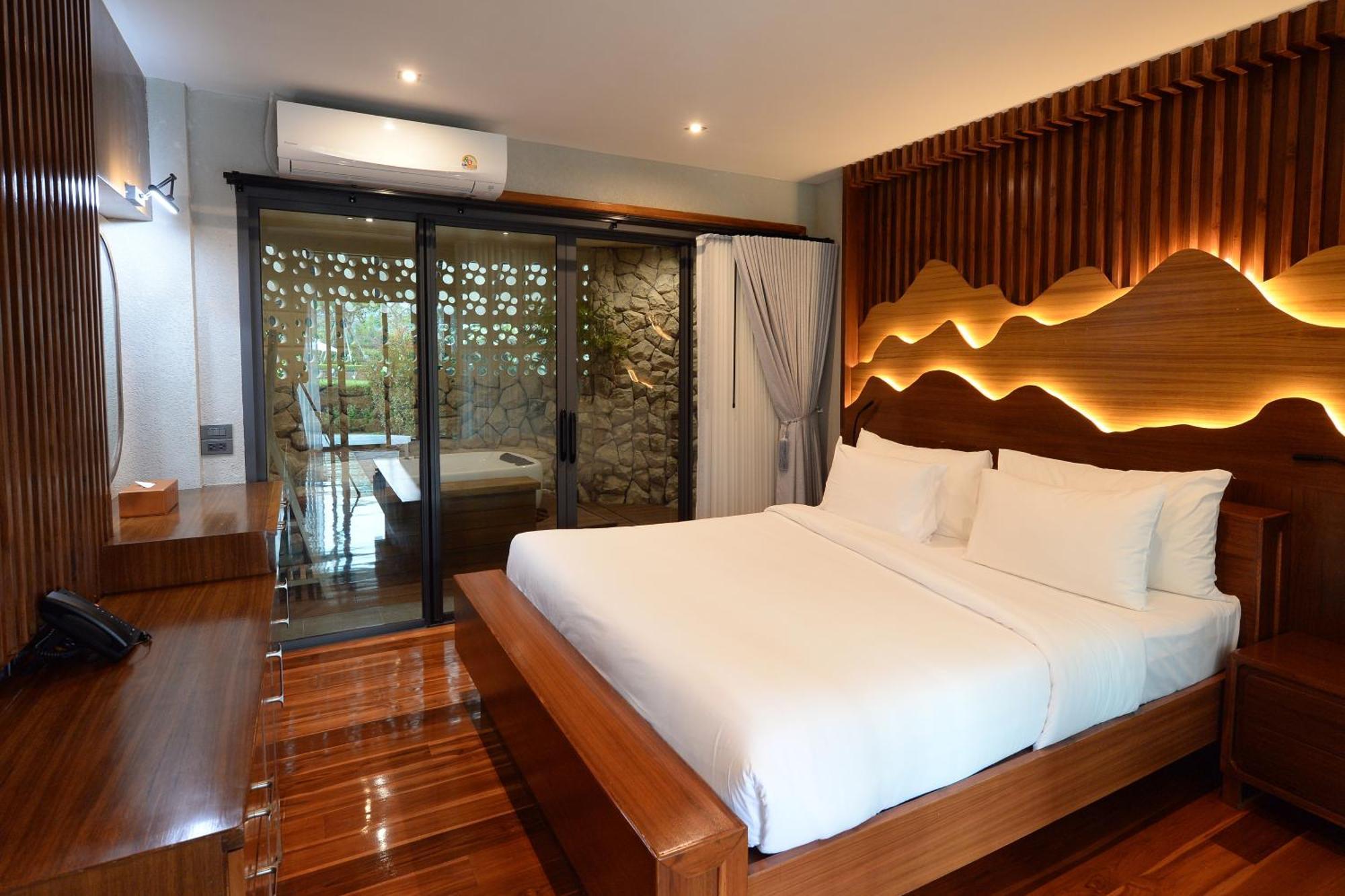 Pavilion Suite Garden View [Ground Floor]