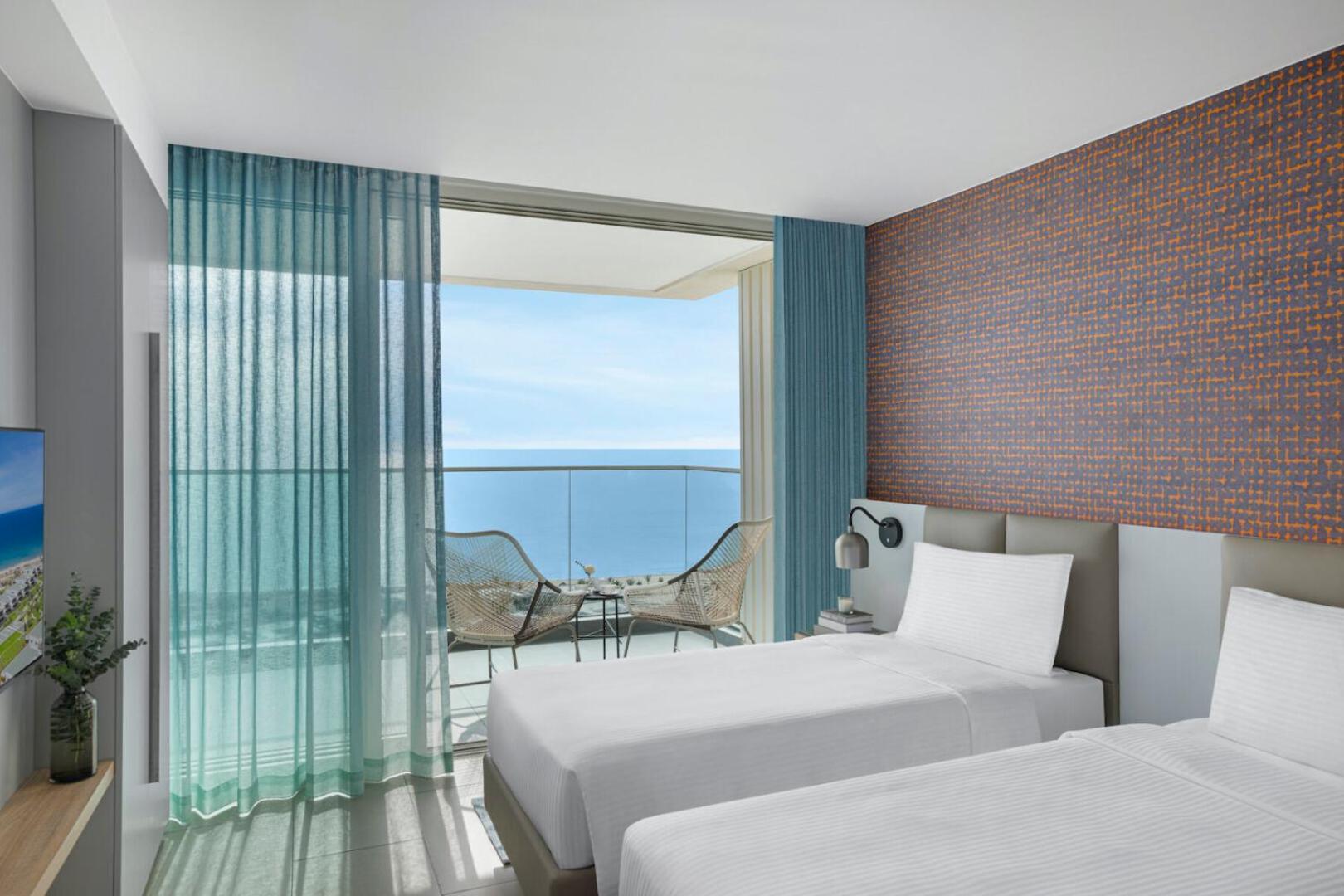2 Bedroom Suite with Terrace Panoramic Ocean View  - 1 King & 1 Twin
