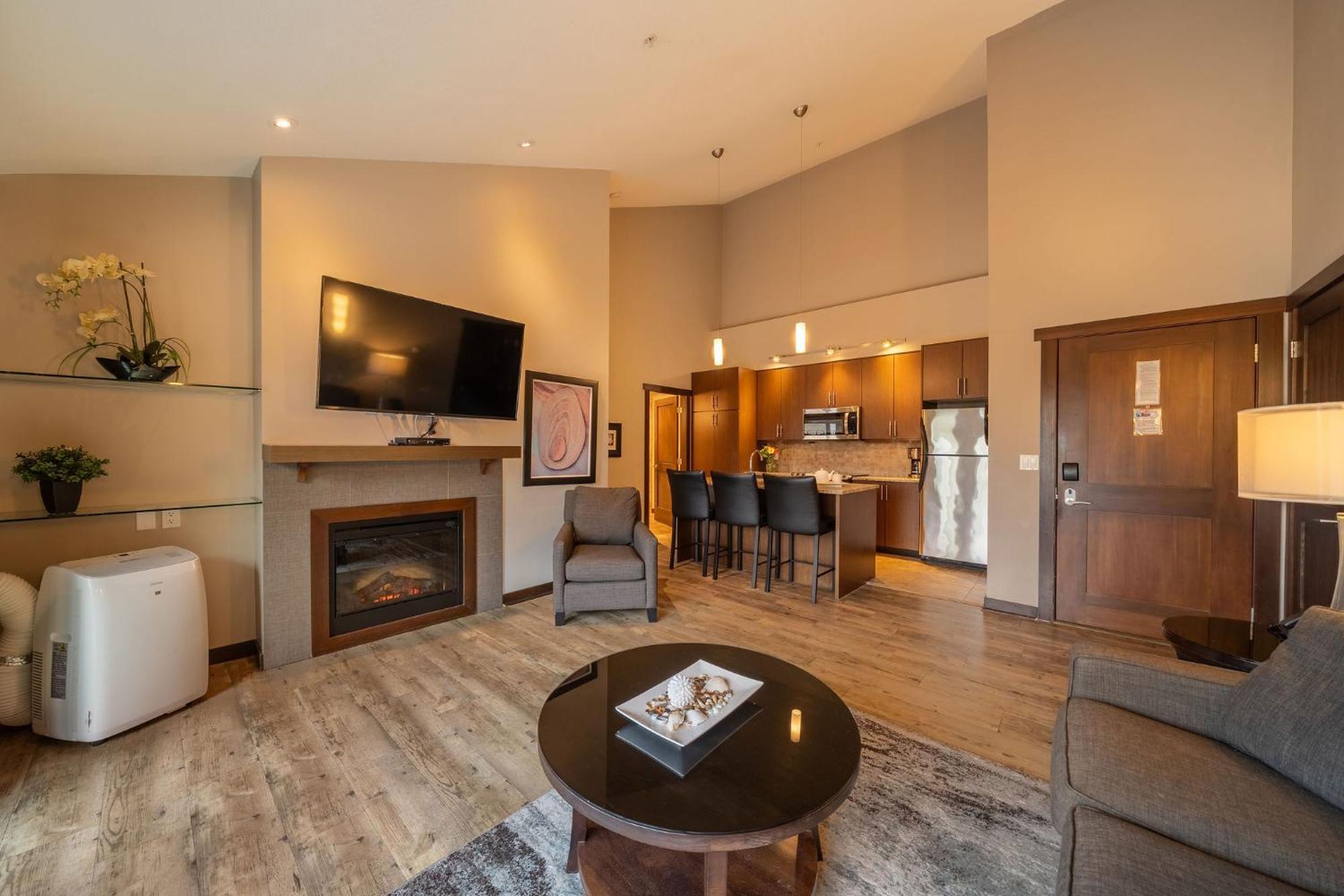 One-Bedroom Suite,1657154072:JPEG