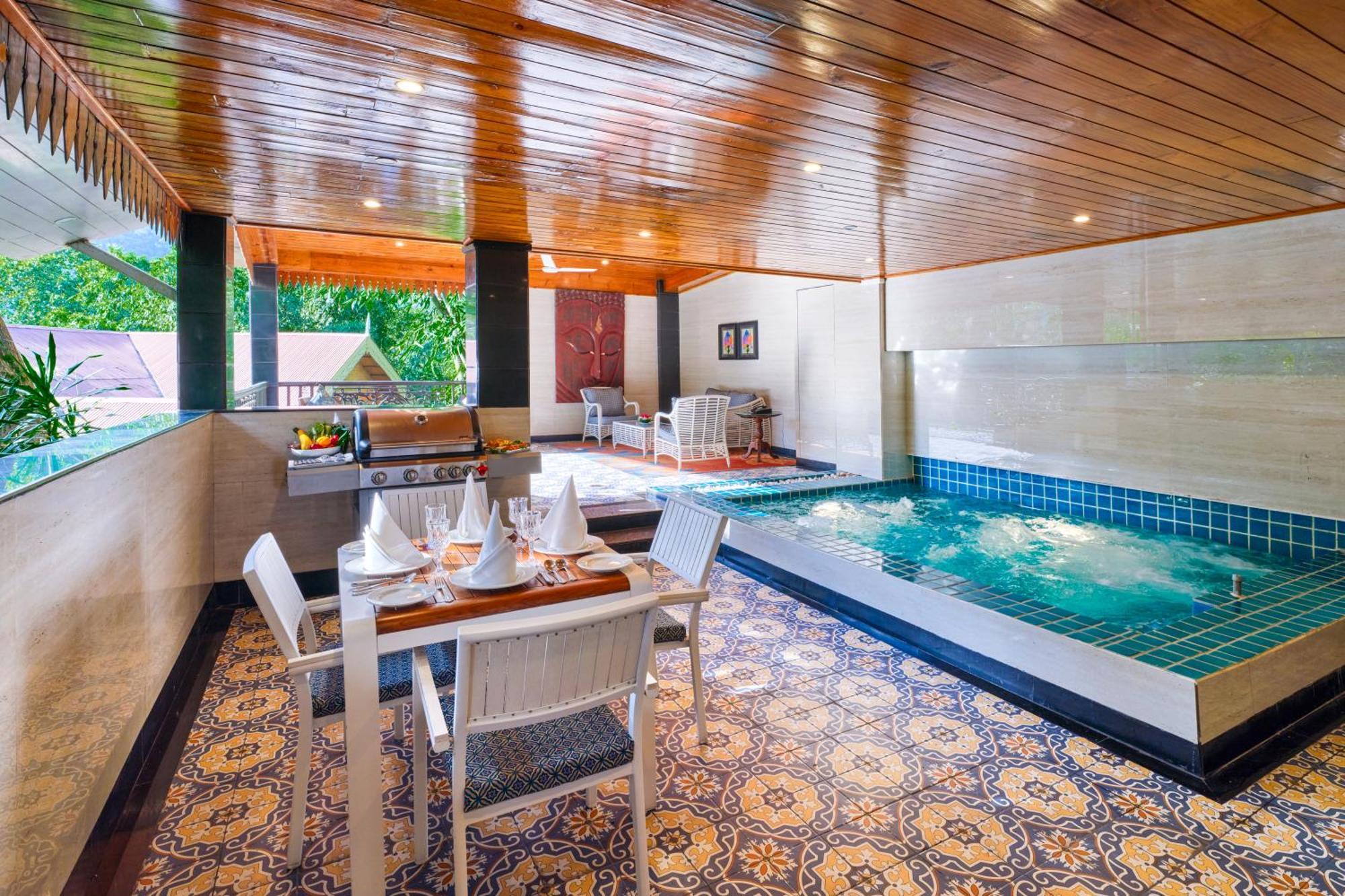 Oriental Villa  - 10% Discount on Foods & Soft Beverages* | 15% Discounts on Laundry Services* | INR 500 spa credit during your stay on selective Massage services. TnC Apply.* | Free Minibar - 2 cans of soft Beverages (Once on Arrival)