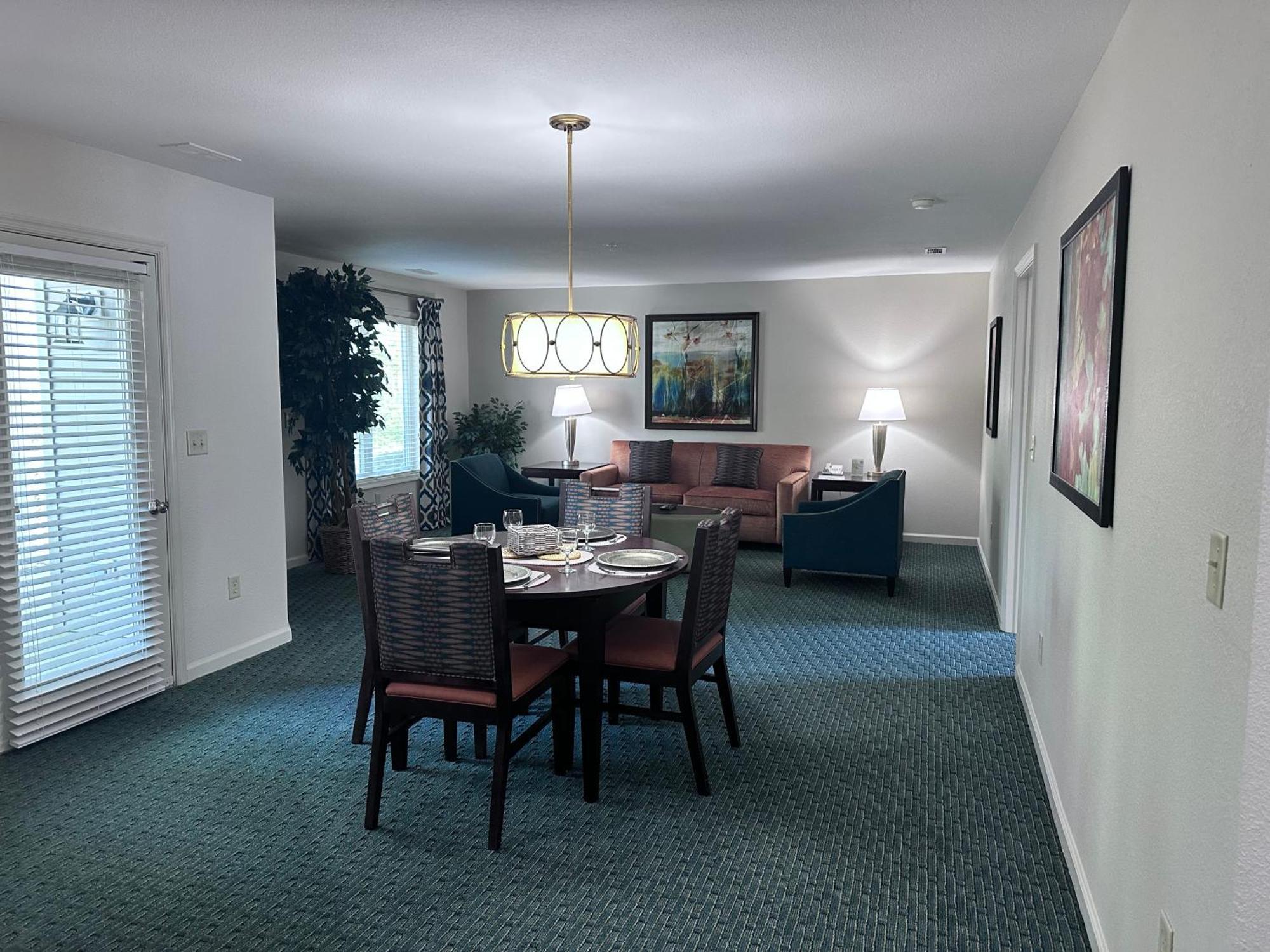 Deluxe Suite,1662981114:JPEG