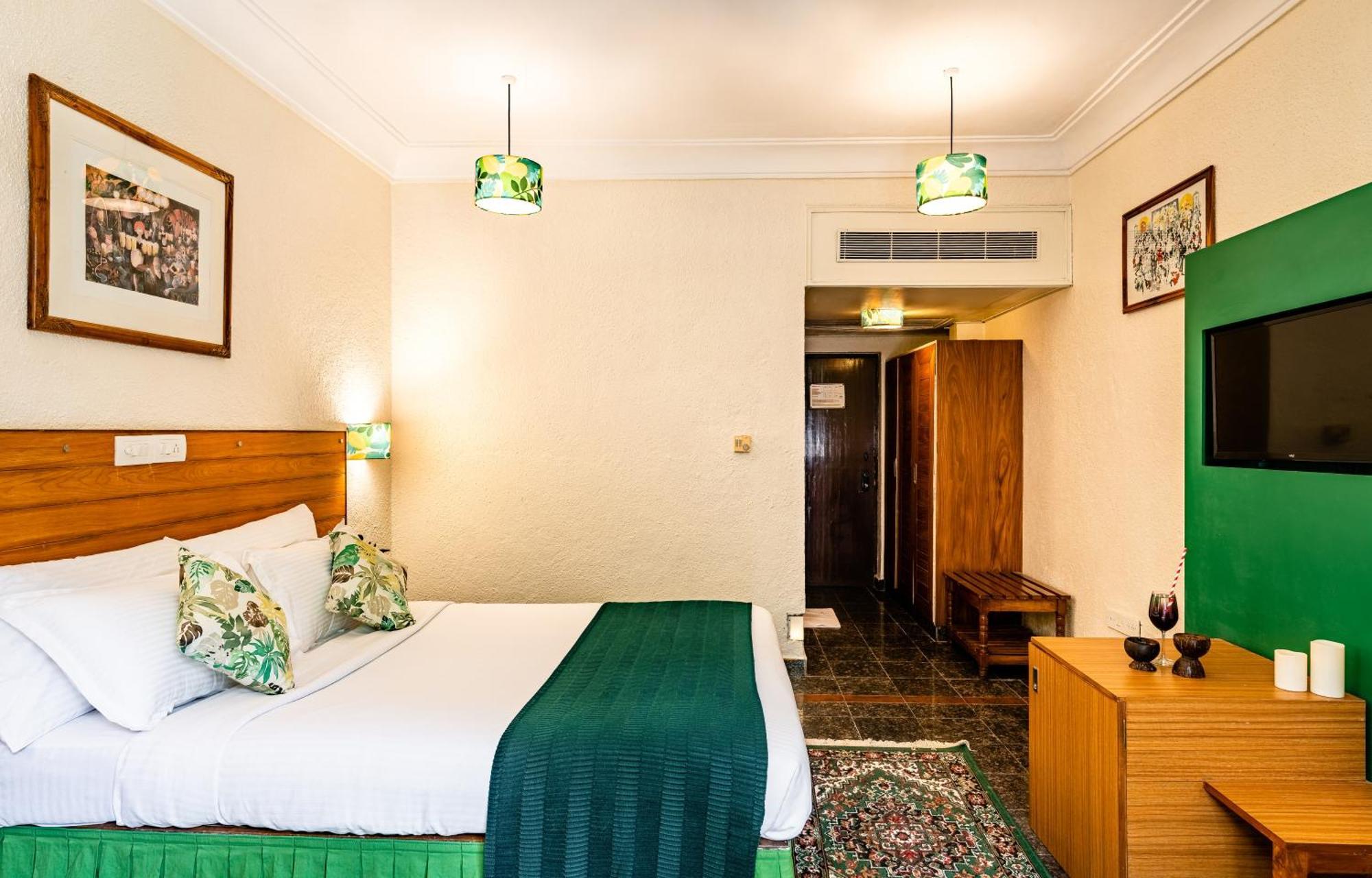 Deluxe Room with Garden View