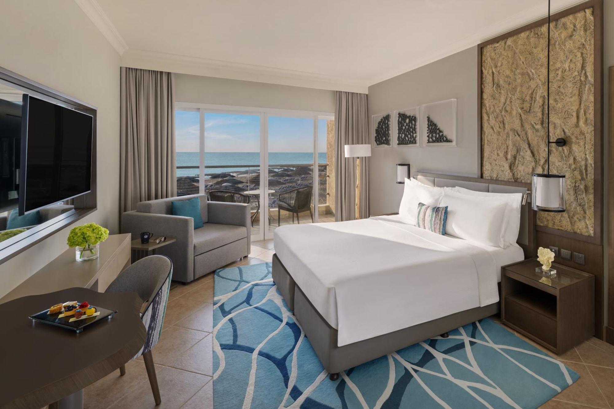 Ocean Front Room Balcony – King Bed,973854784:JPEG