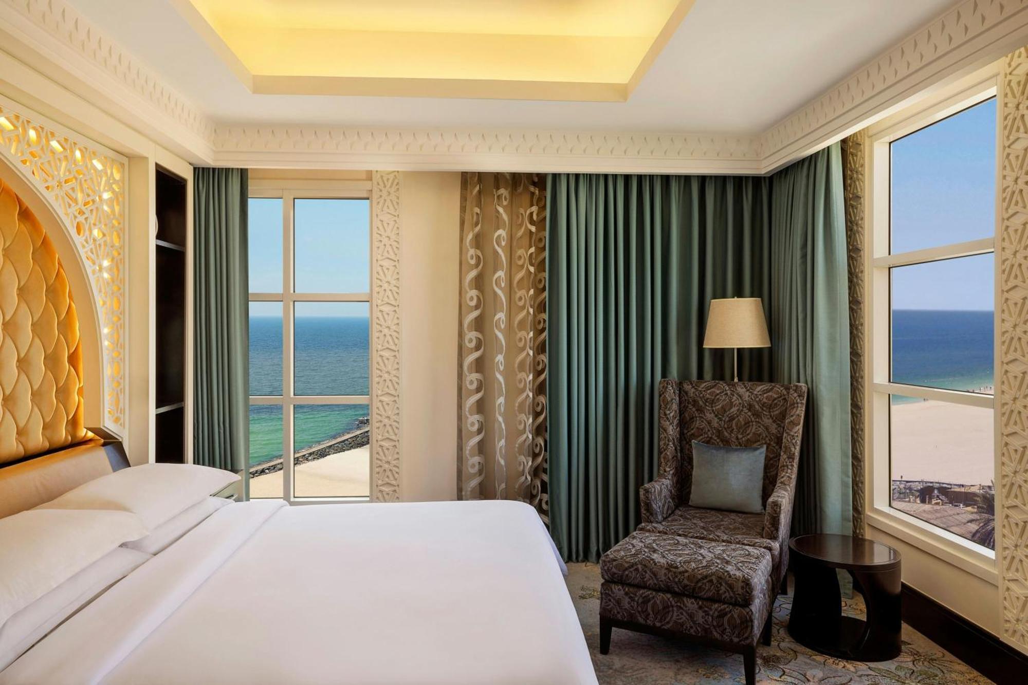 Superior Deluxe King Sea View