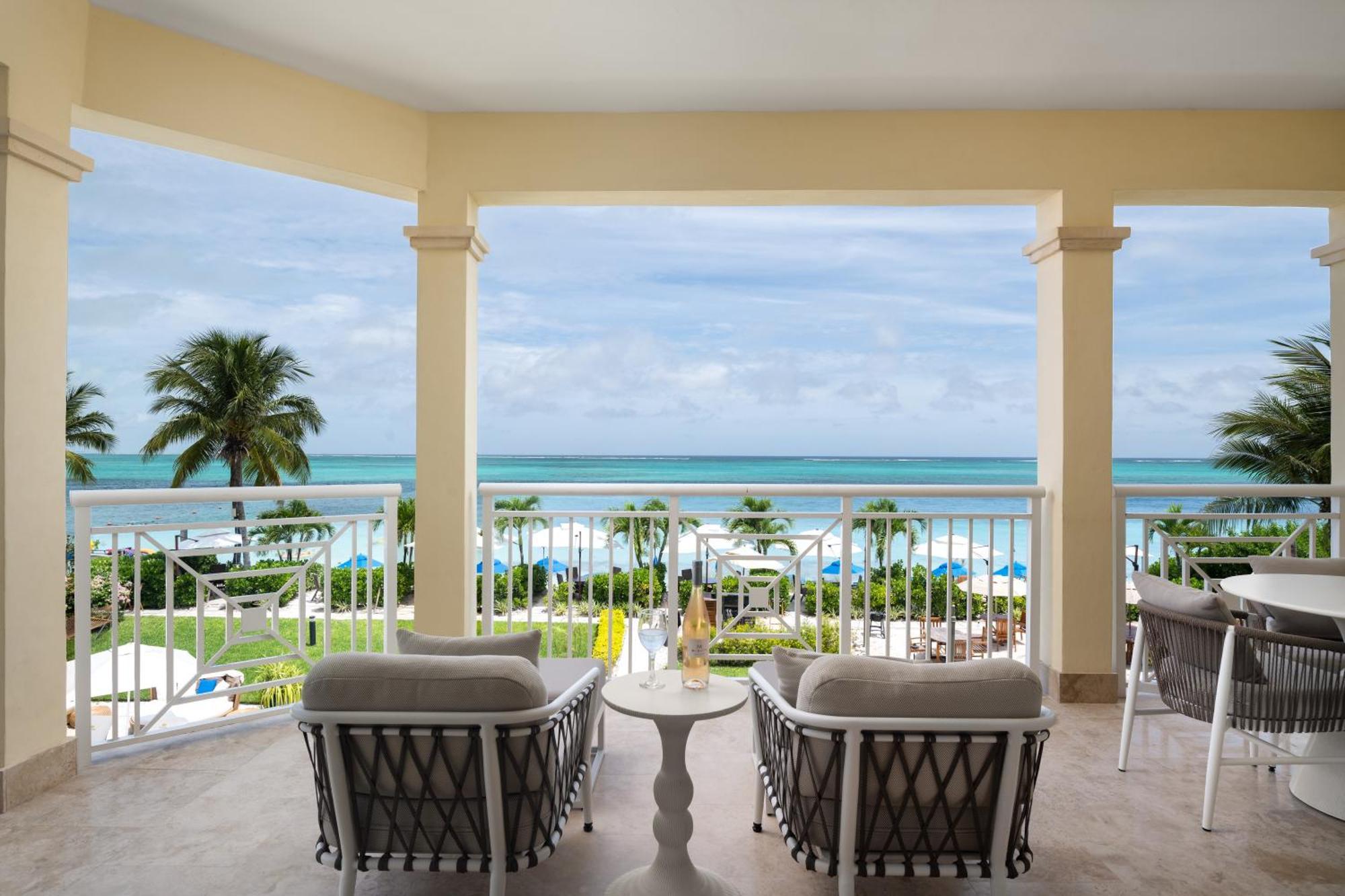 2 Bdrm Oceanfront Suite