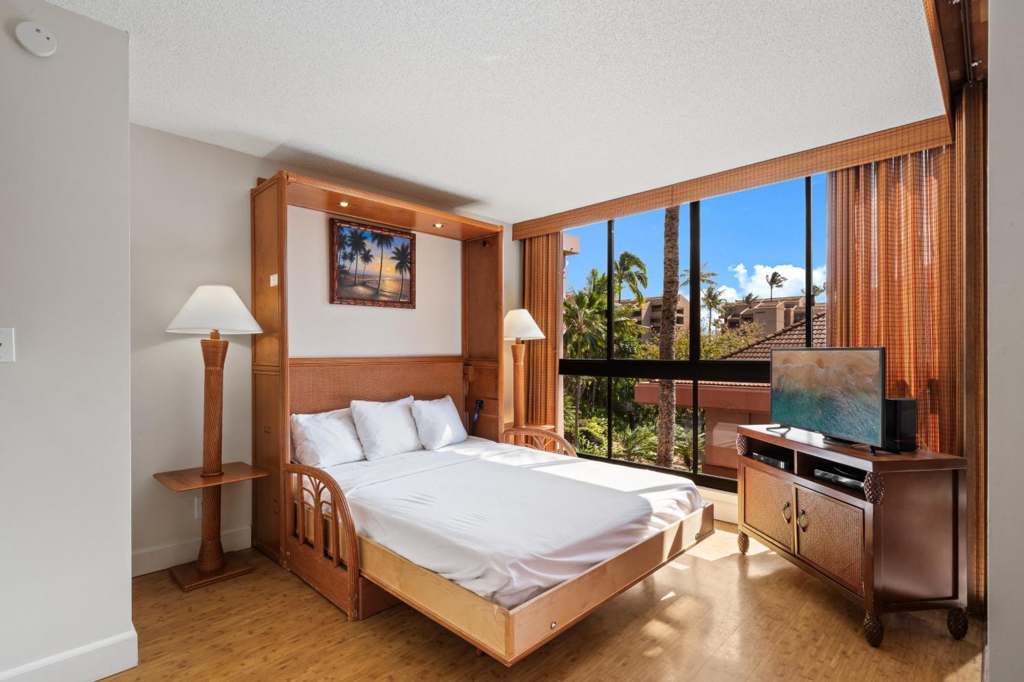 Queen Studio,1672589384:JPEG