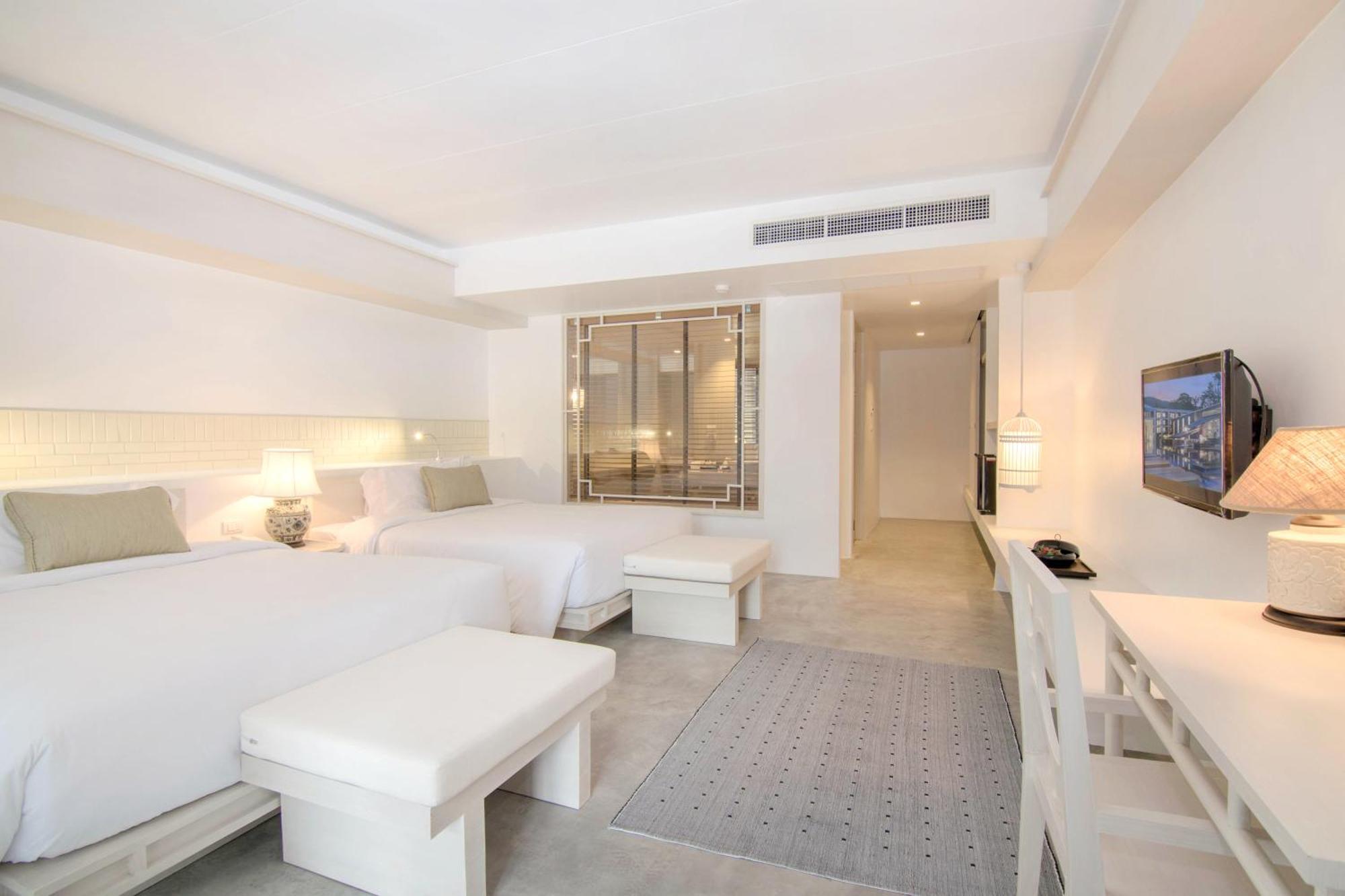 Deluxe Premium Double Room (4 Adults),1678654482:JPEG