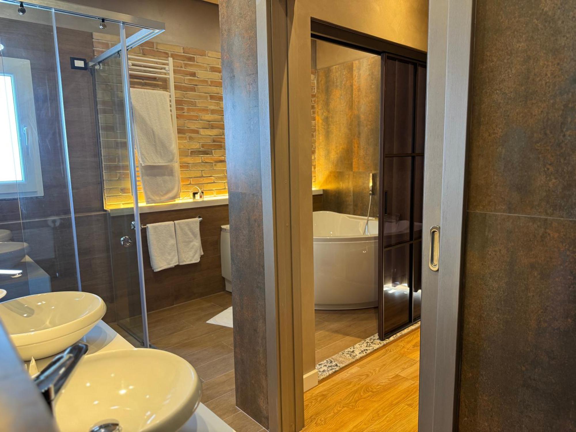 Suite Hot Tub
